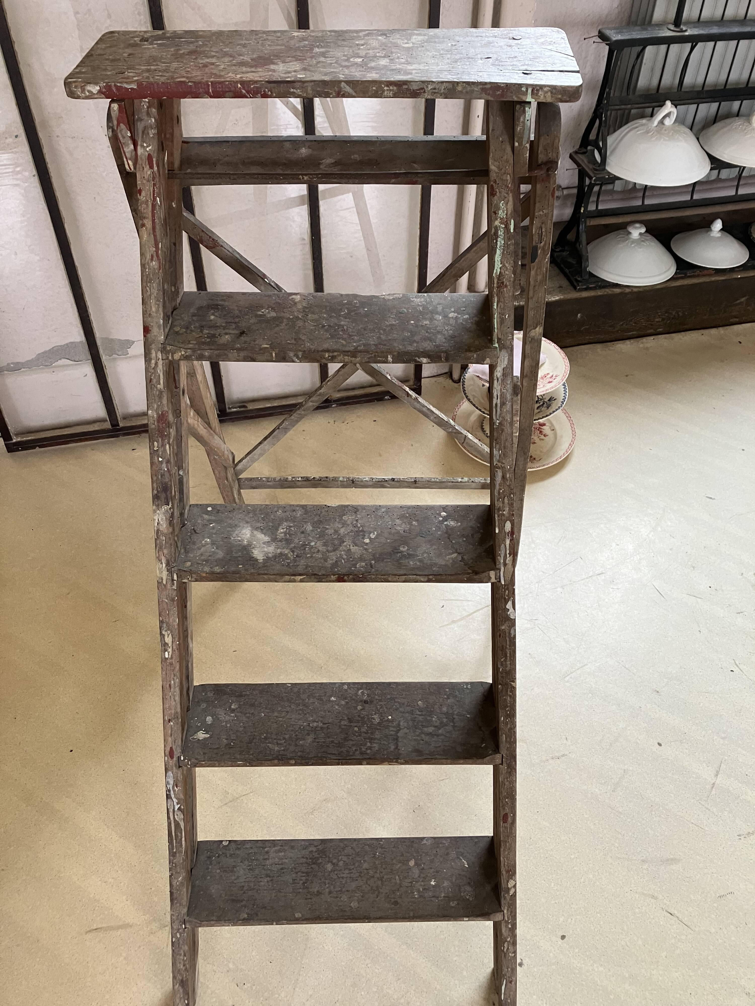 Painter's stepladder