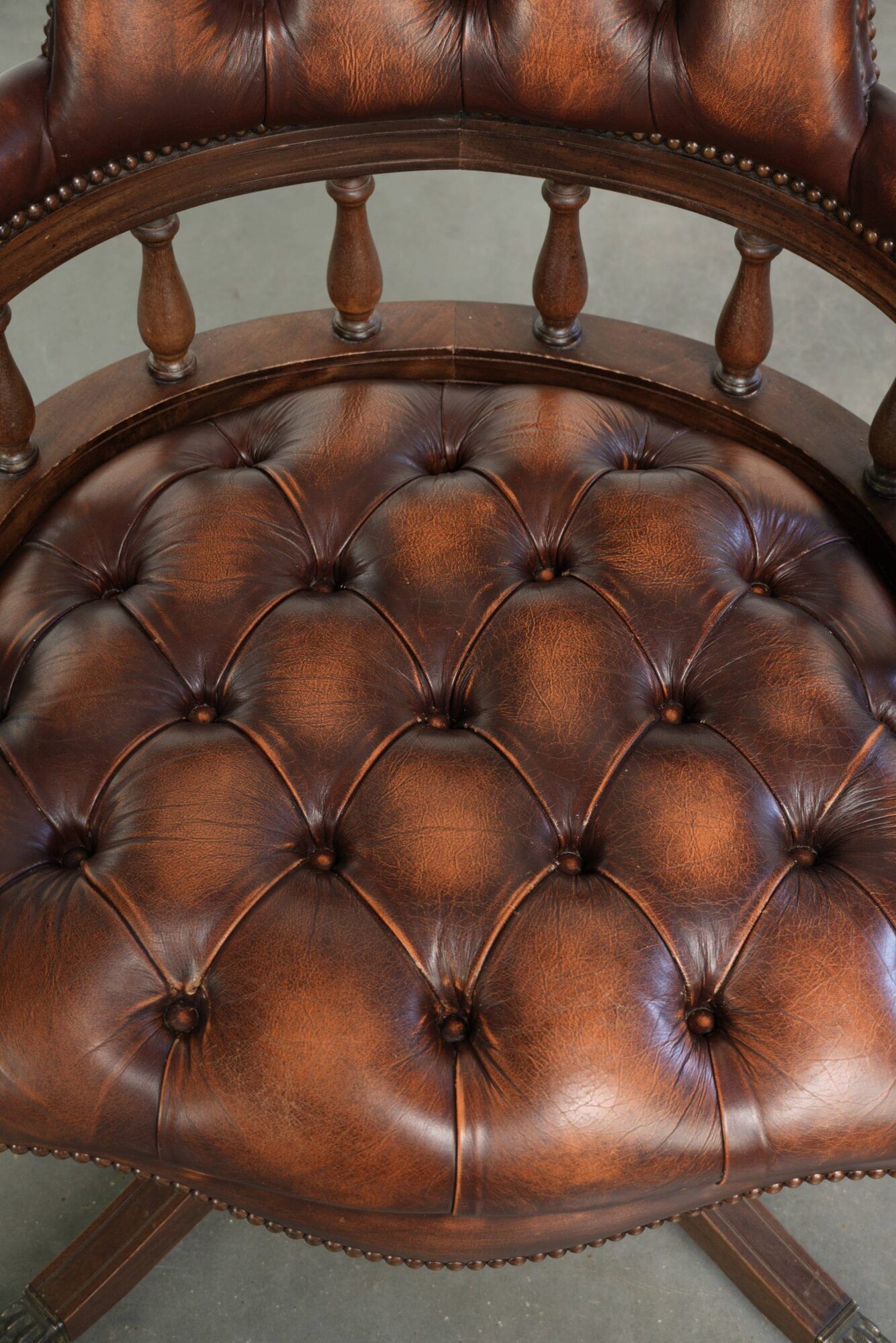 English cowhide Chesterfield swivel and tilt button seat office chair