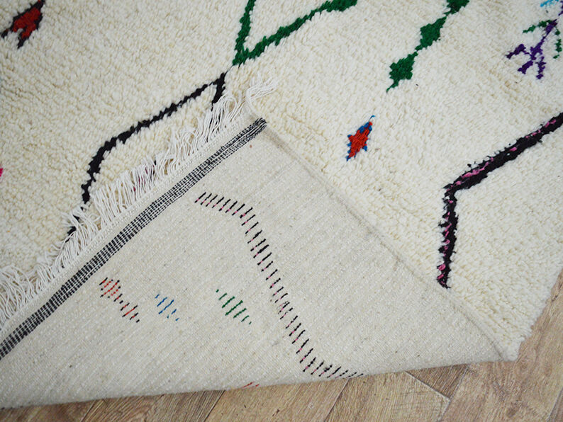 Handmade moroccan berber carpet 251 x 145 cm