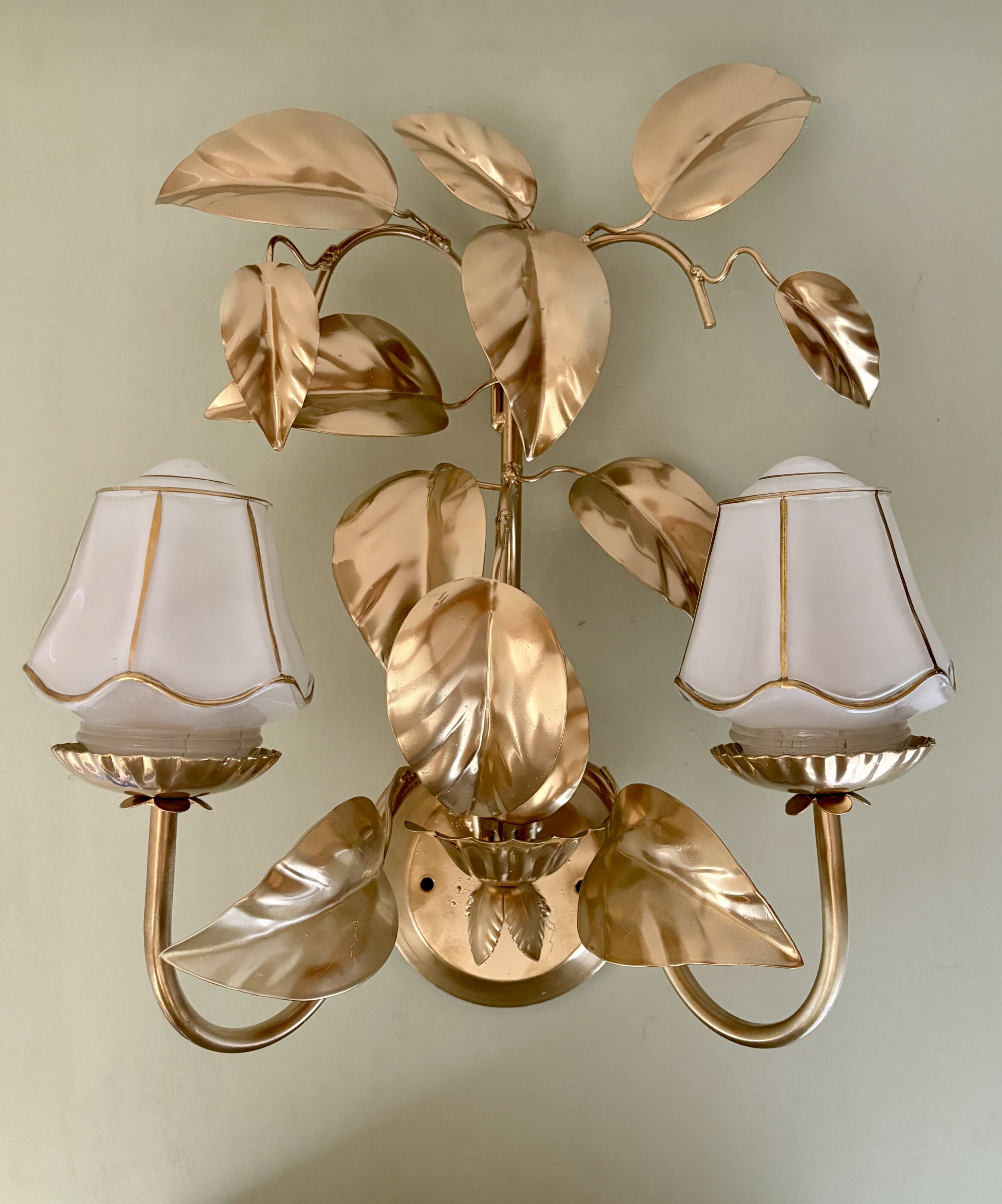 Vintage two-light wall lamp in gold metal with vintage art deco globes