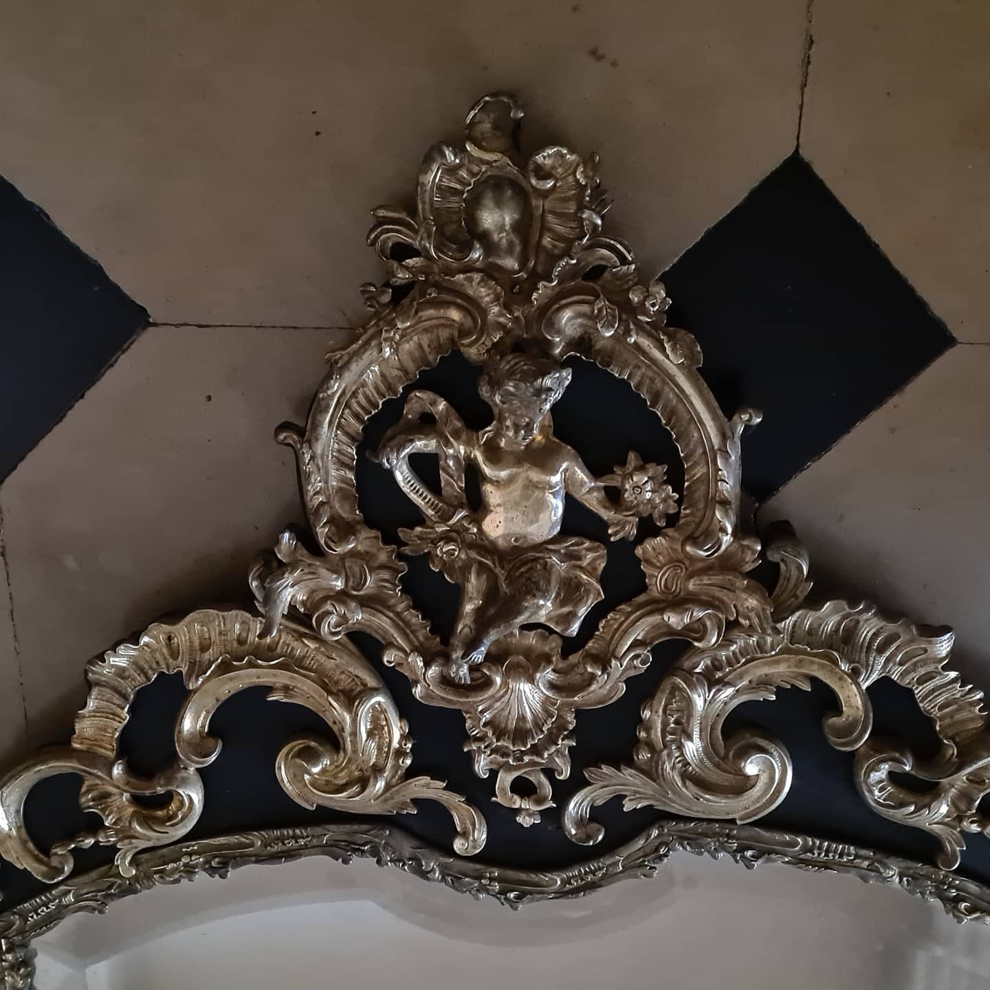 Ice cream with rich ornamentation of gilded bronzes, Napoleon III era  70x95cm