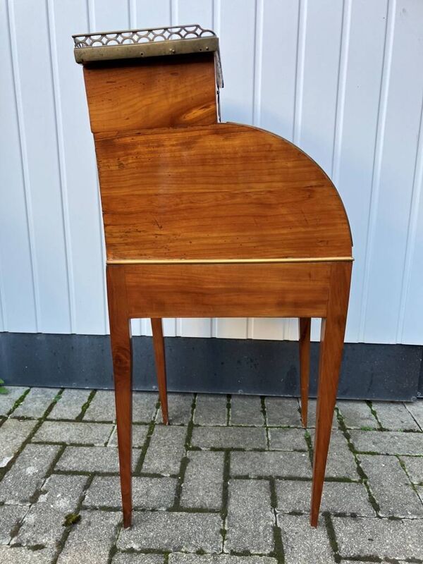 Petit bureau cylindre d'enfant XVIIIème siècle