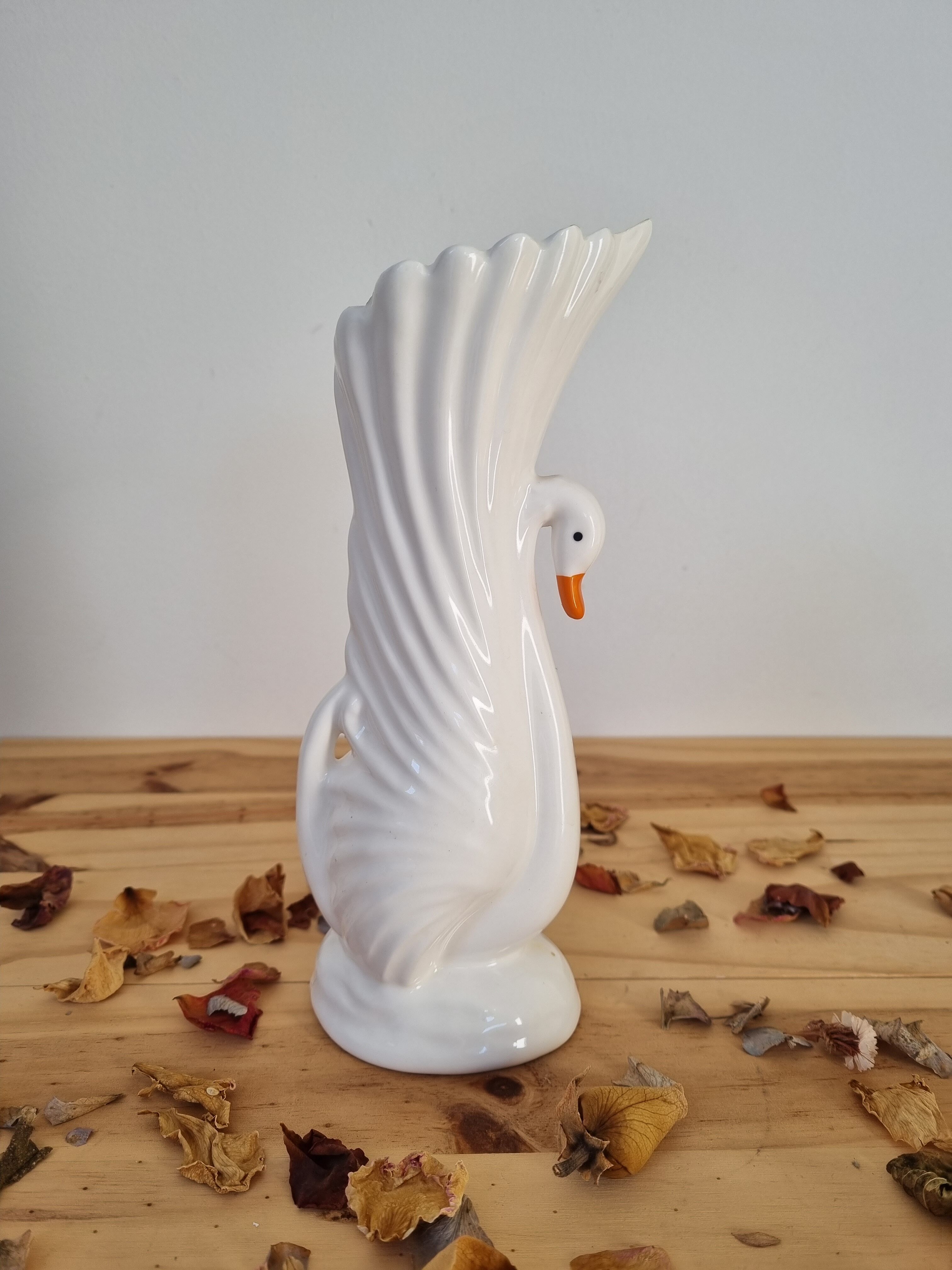 Vintage swan vase