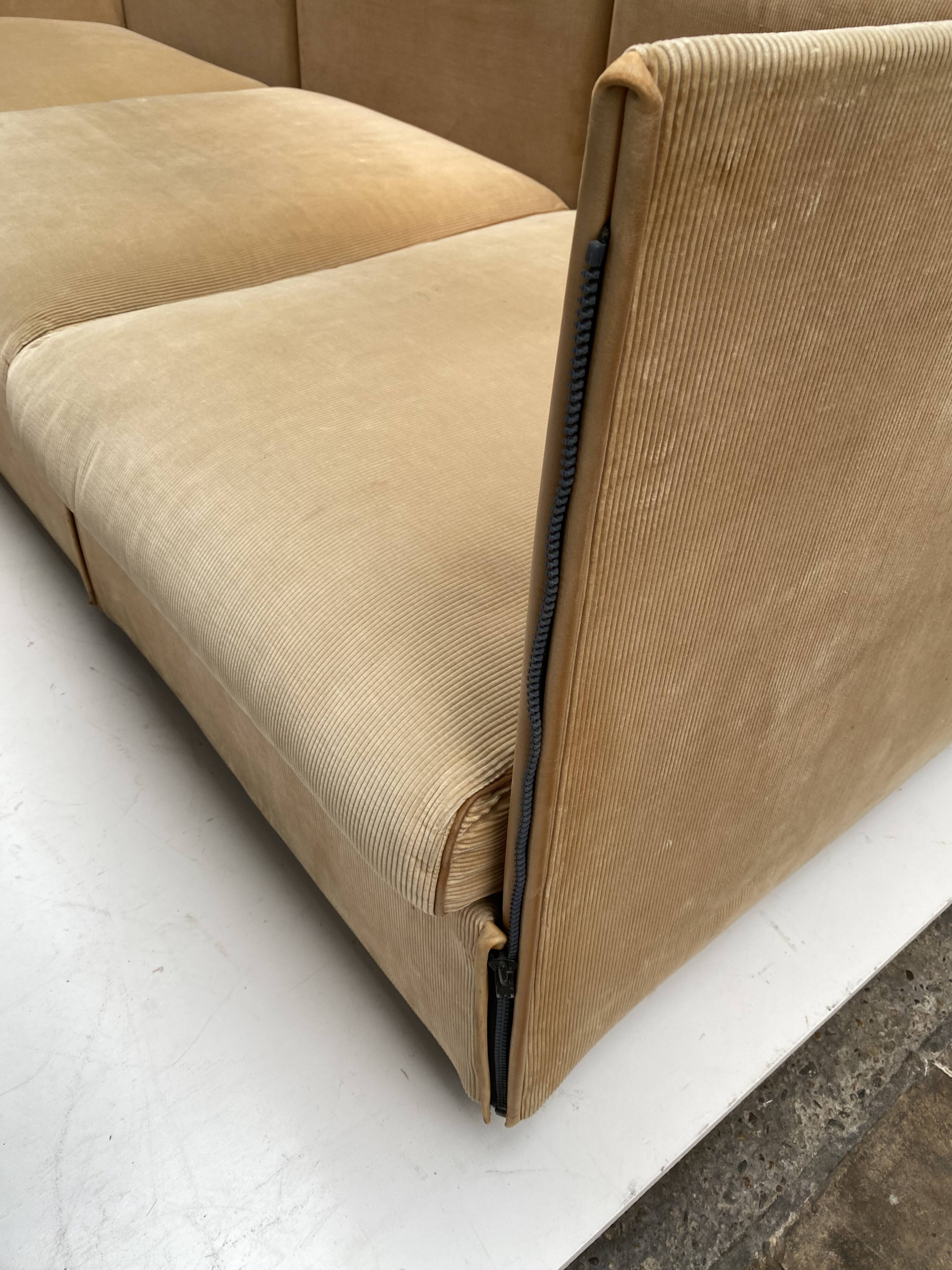 Large "Landeau" Modular Sofa by Mario Bellini for Cassina, 1970's