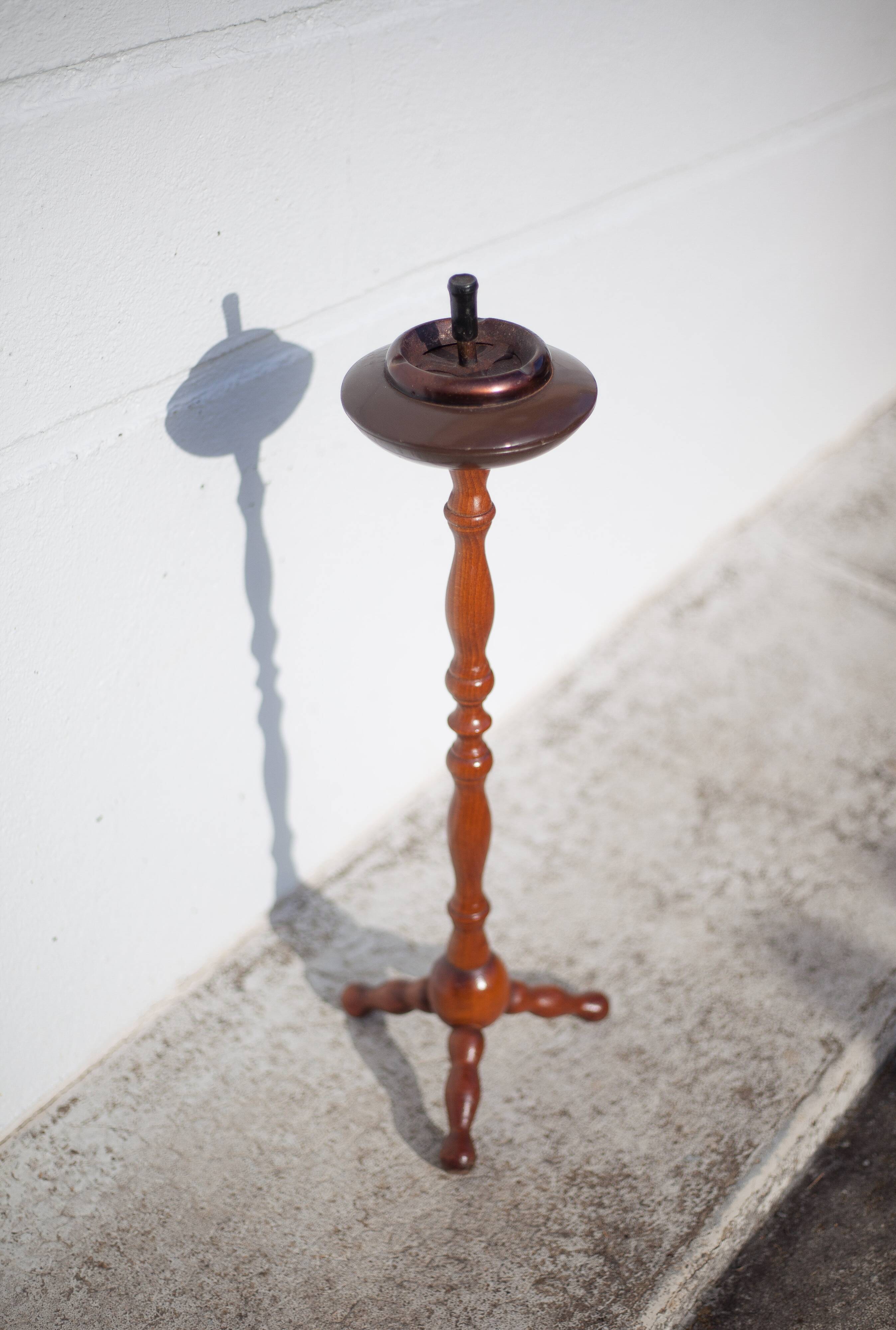 Vintage ashtray, ashtray on tripod wooden foot, push ashtray, tripod ashtray