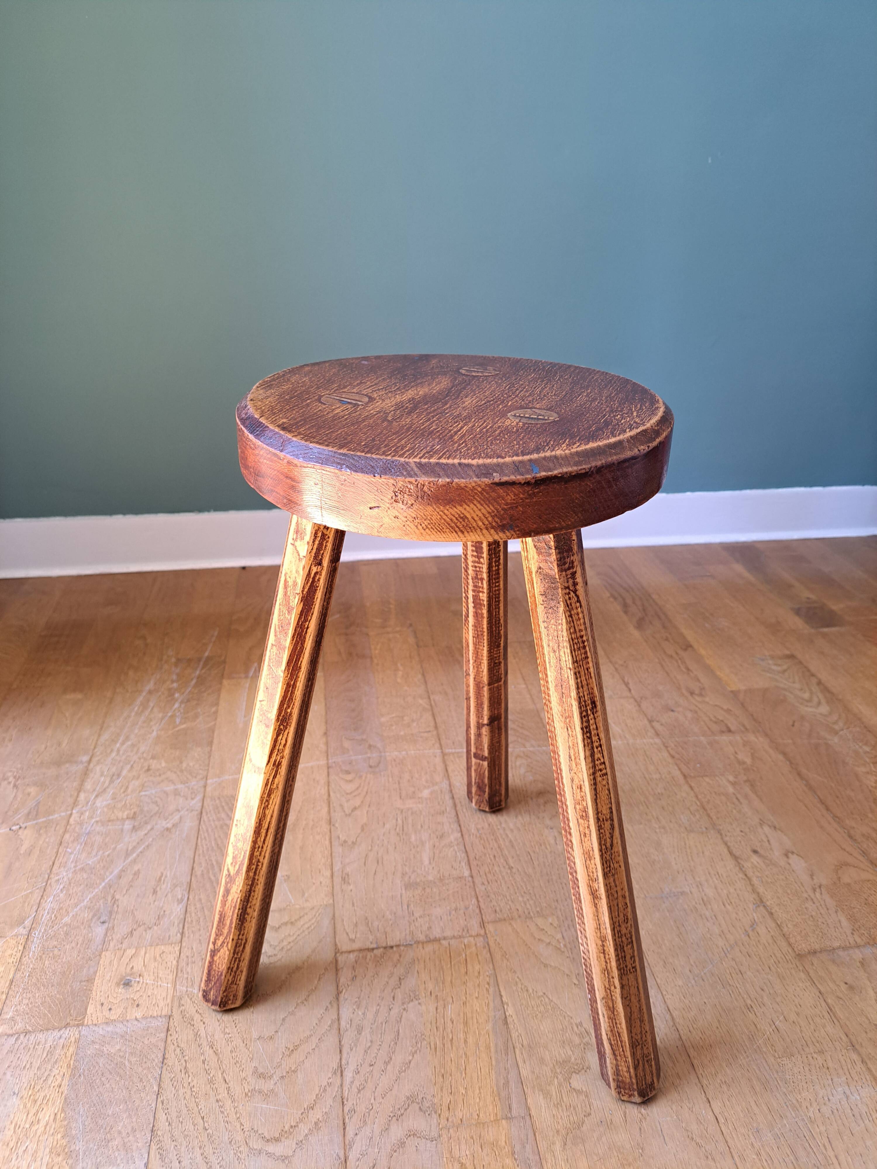 Tabouret tripode