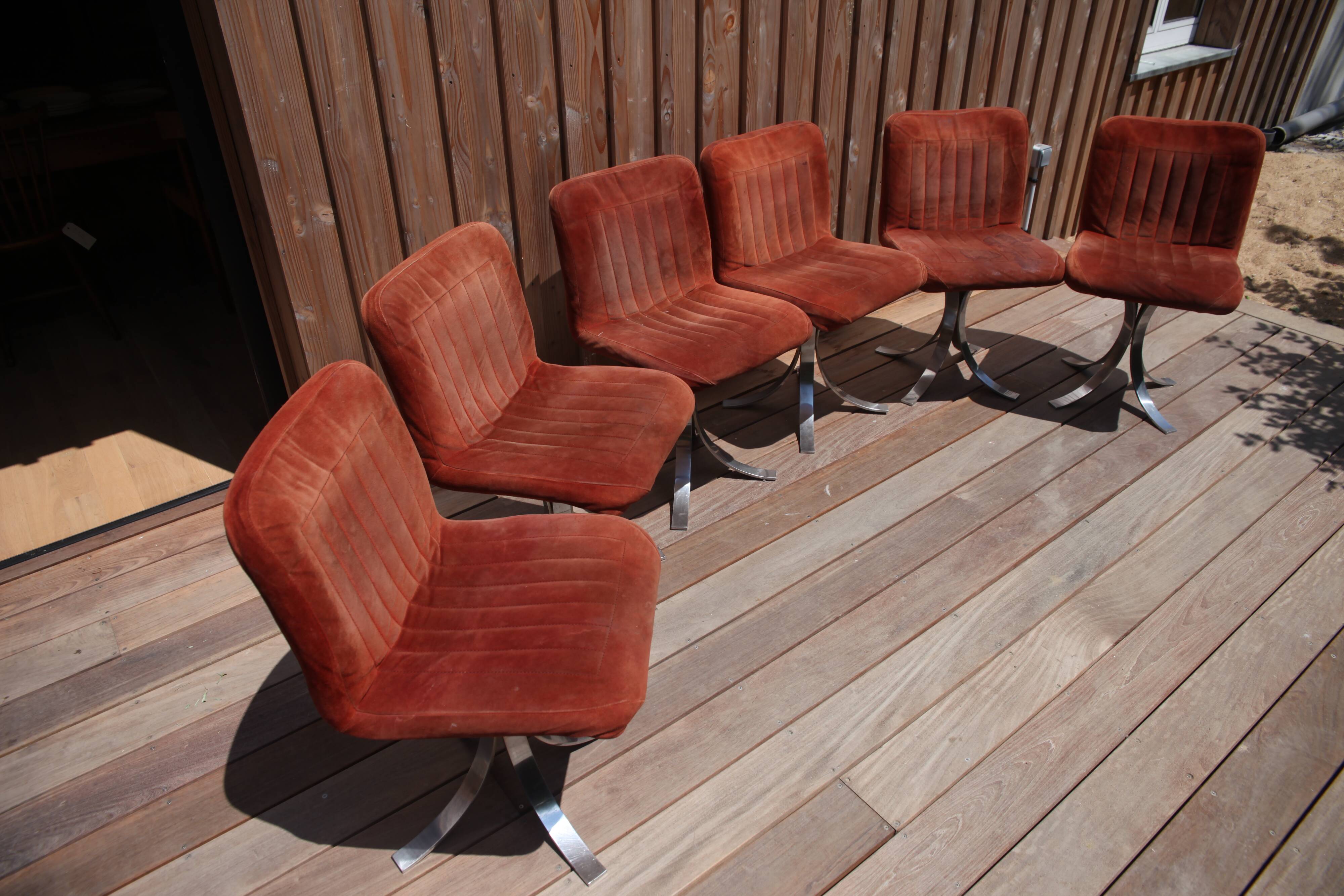 6 cooked chairs and metal base