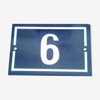 Plaque de rue émaillée porte le numéro 6