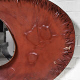 Miroir sculptural en cuir de forme libre, France, années 1990