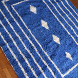 Klein blue and white Moroccan Berber rug