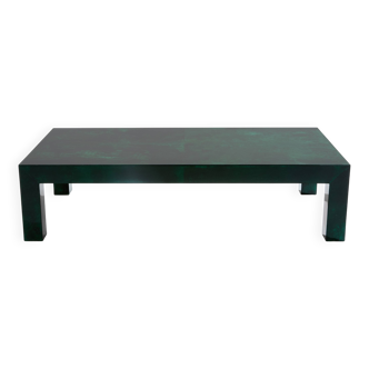 Table basse en parchemin teinté vert forêt par Aldo Tura années 60