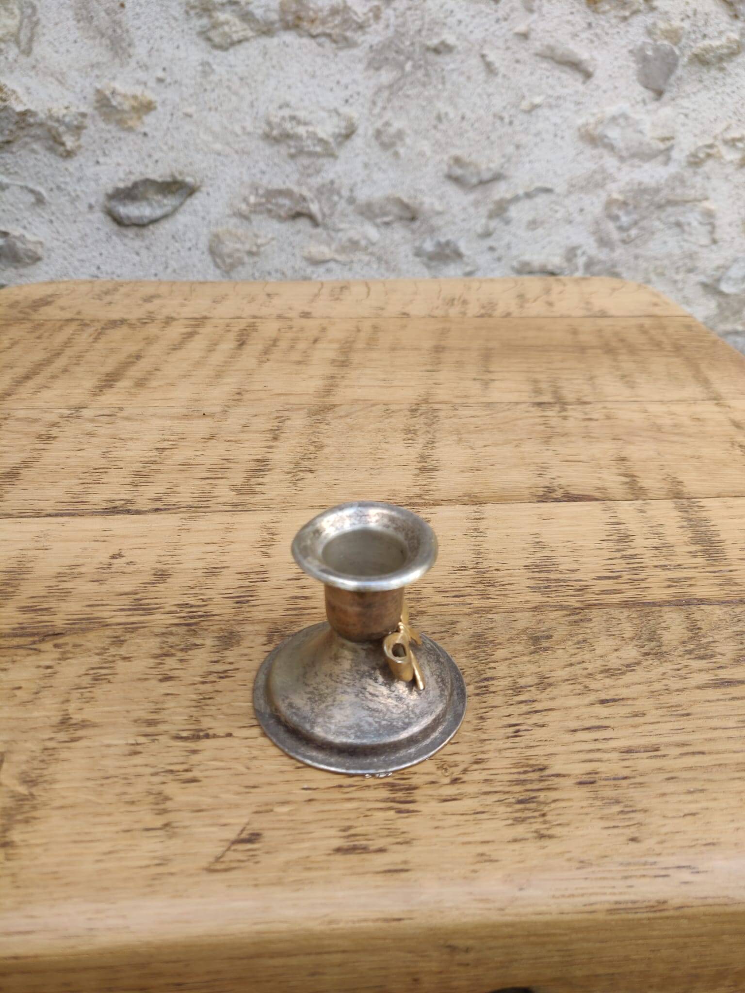 Knot candle holder
