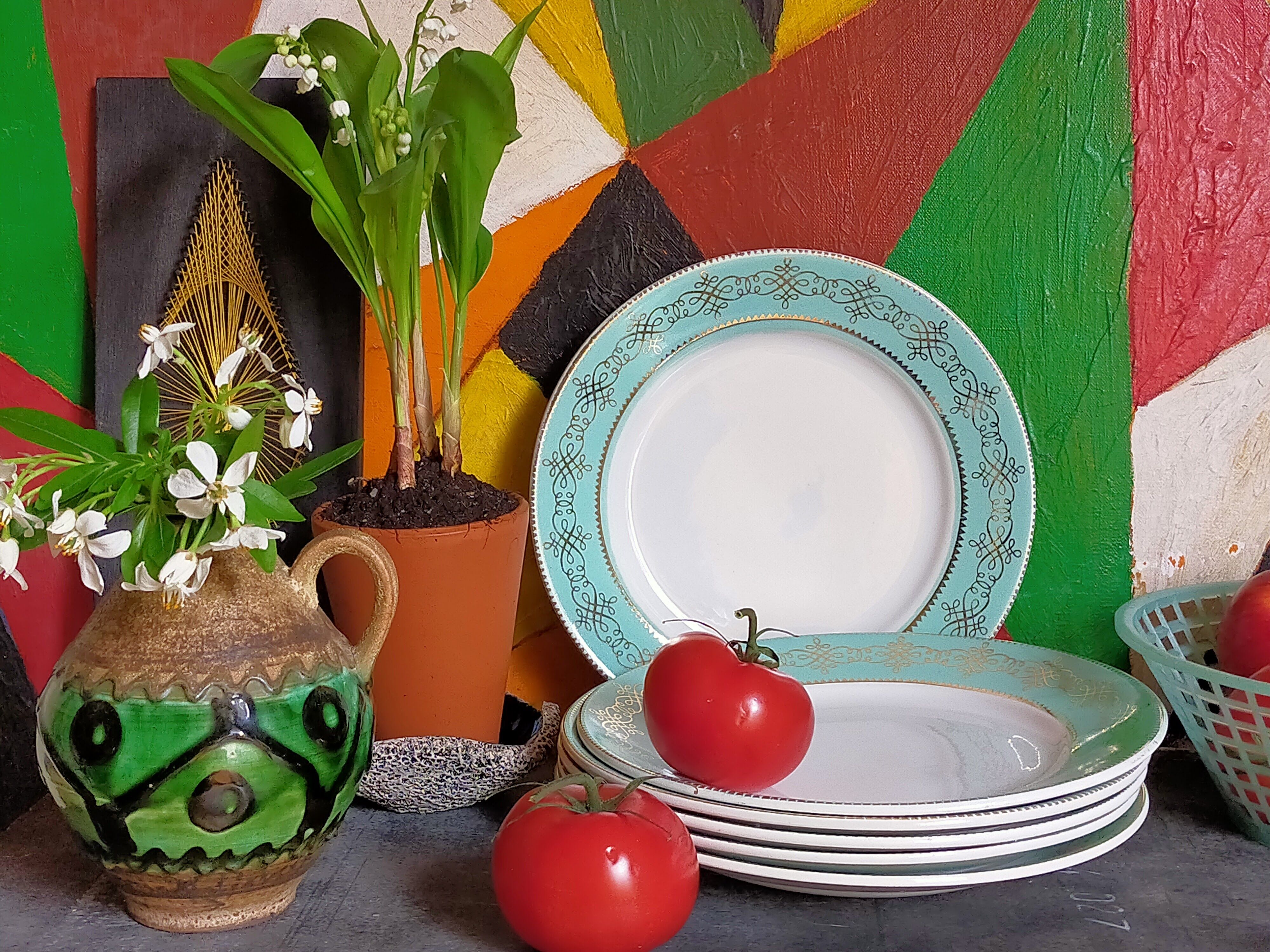 Six plates of vintage Badonviller earthenware with gold frieze