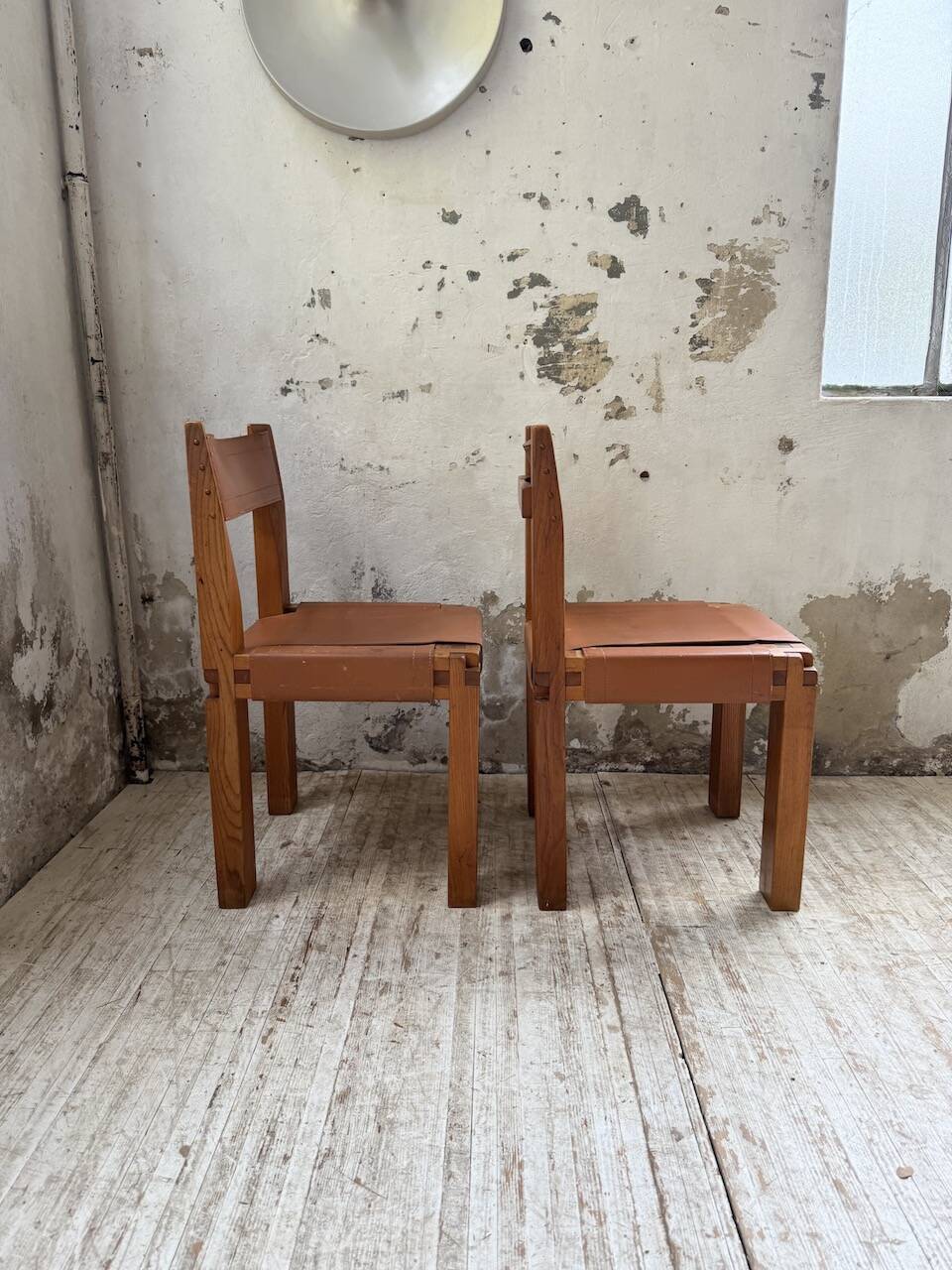 Paire de chaises Pierre Chapo S11