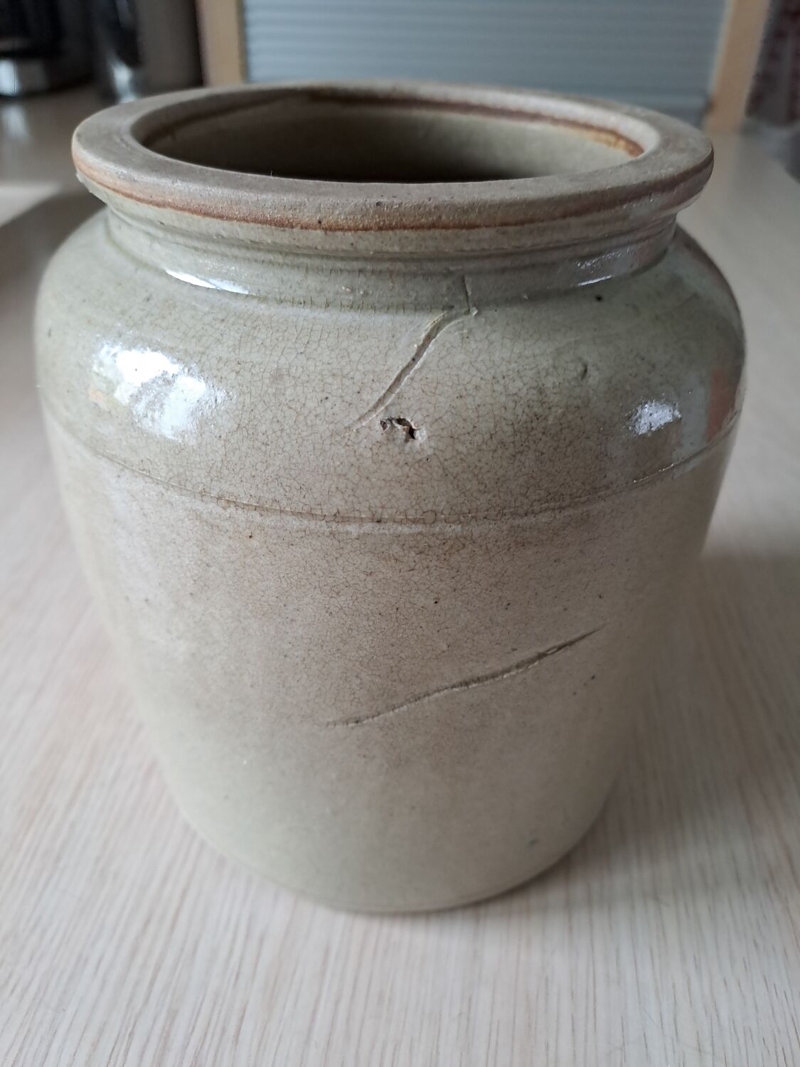 Varnished stoneware pot