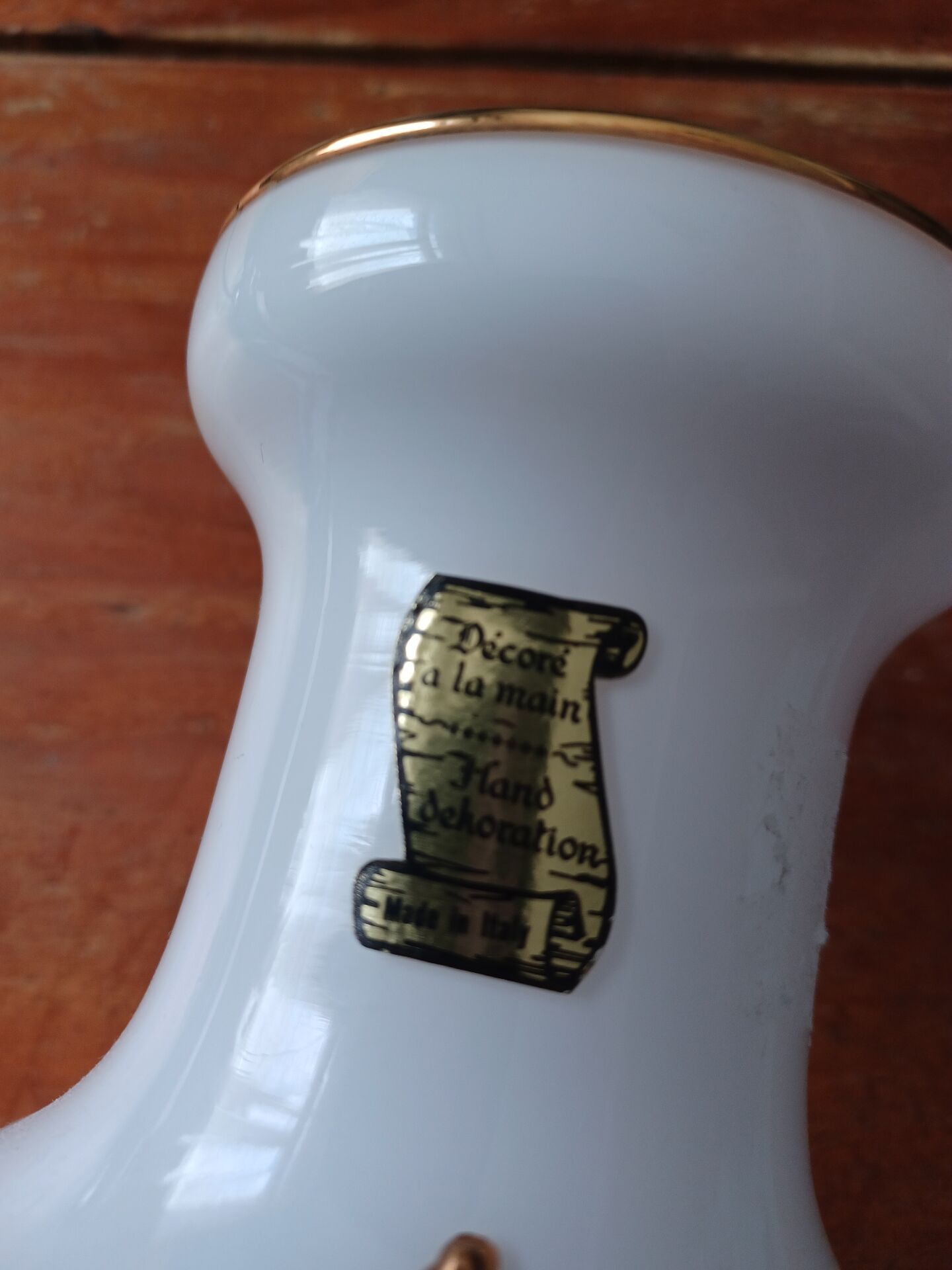 Vase in opaline hand-decorated