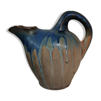 Sandstone pitcher in the Spirit of Dembac