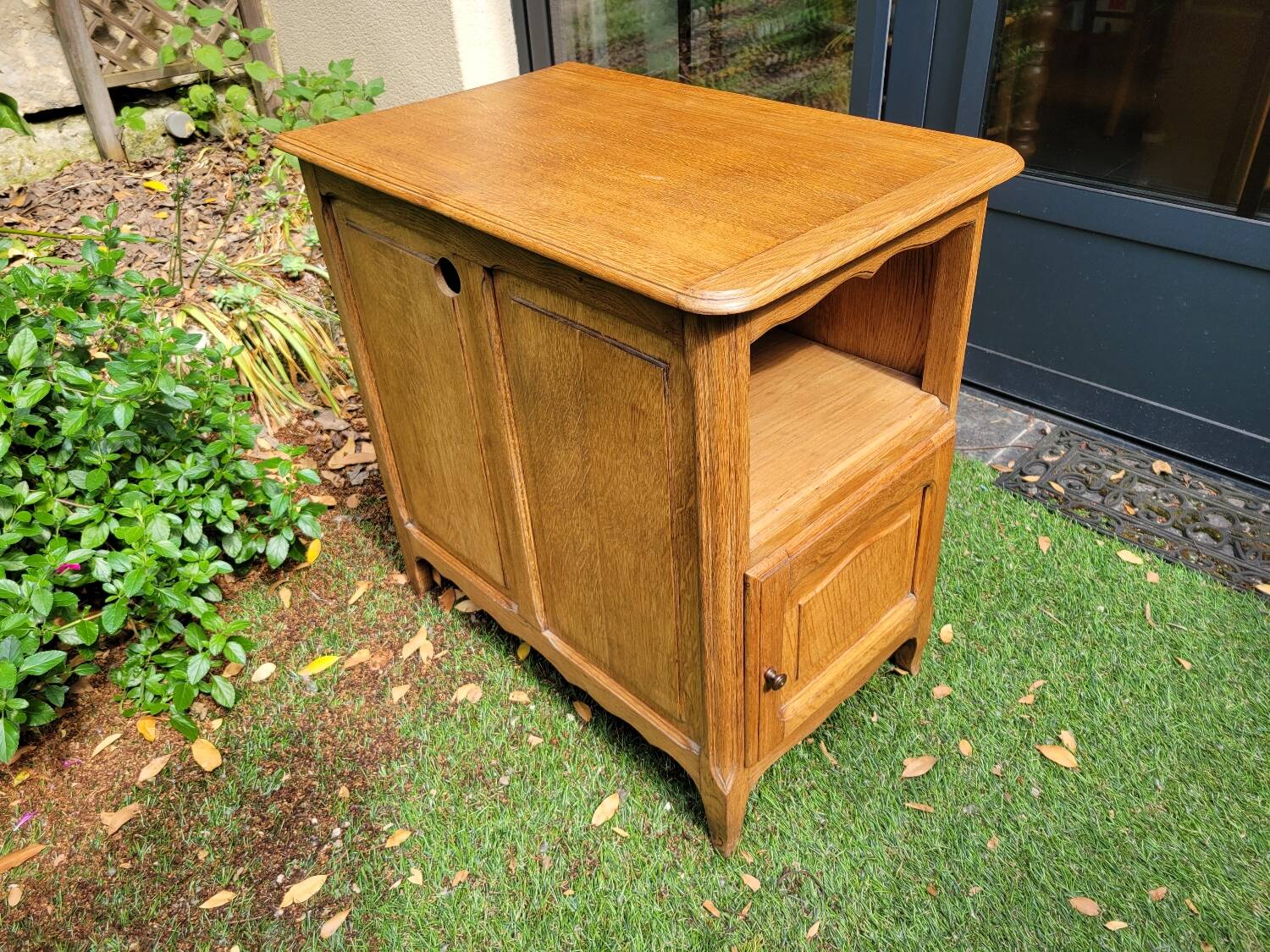 TV cabinet