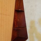 Corner shelf to hang wall