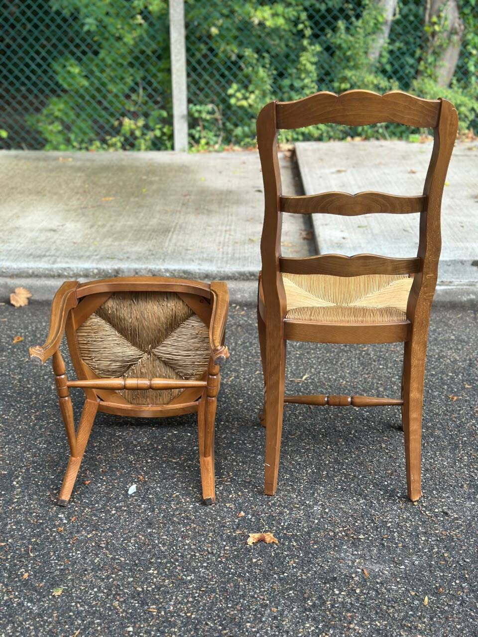 6 Provençal Louis XV chairs in solid wood with rush seats from 1970.