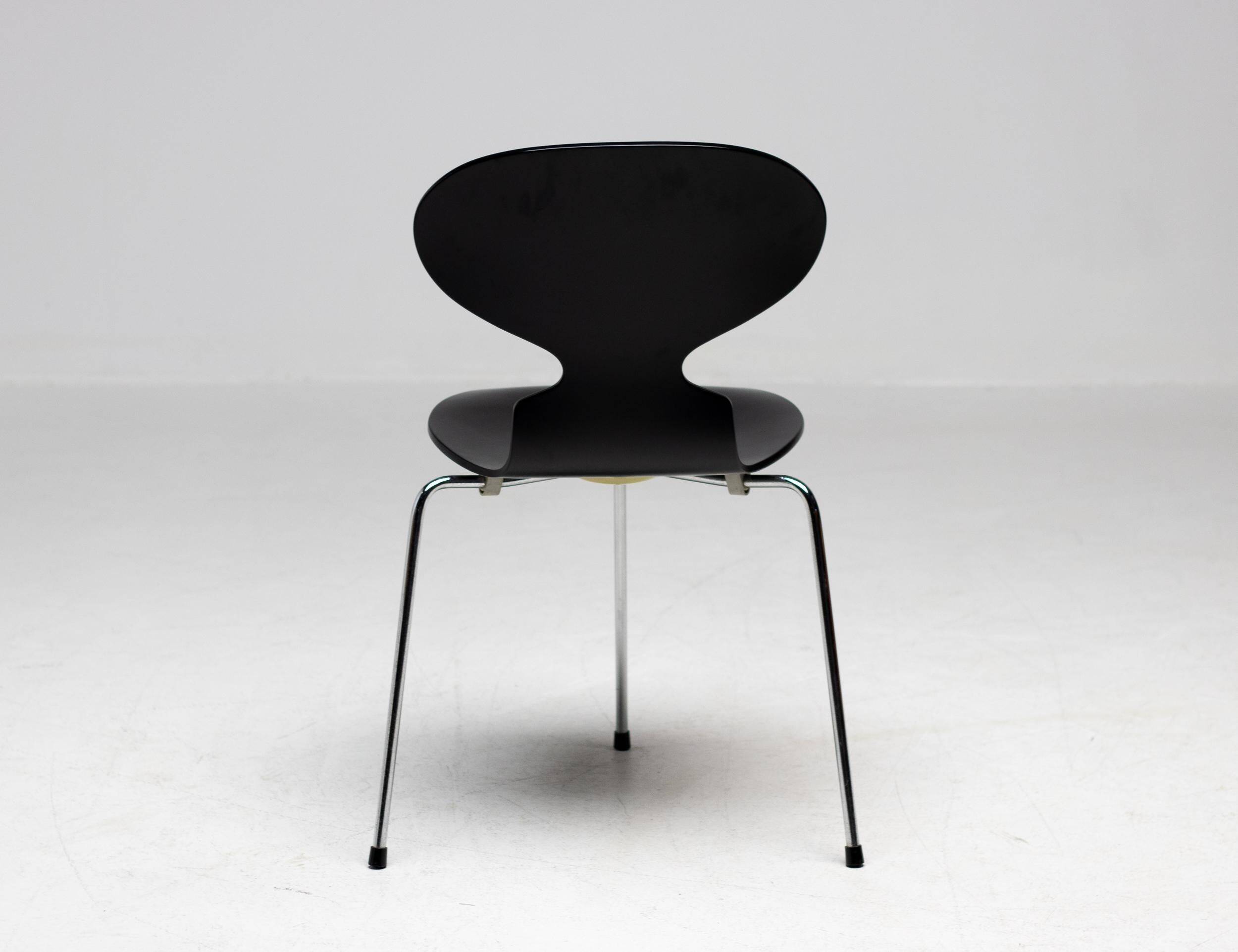 Ensemble de quatre chaises 3100 "Ant" - Arne Jacobsen pour Fritz Hansen, Danemark
