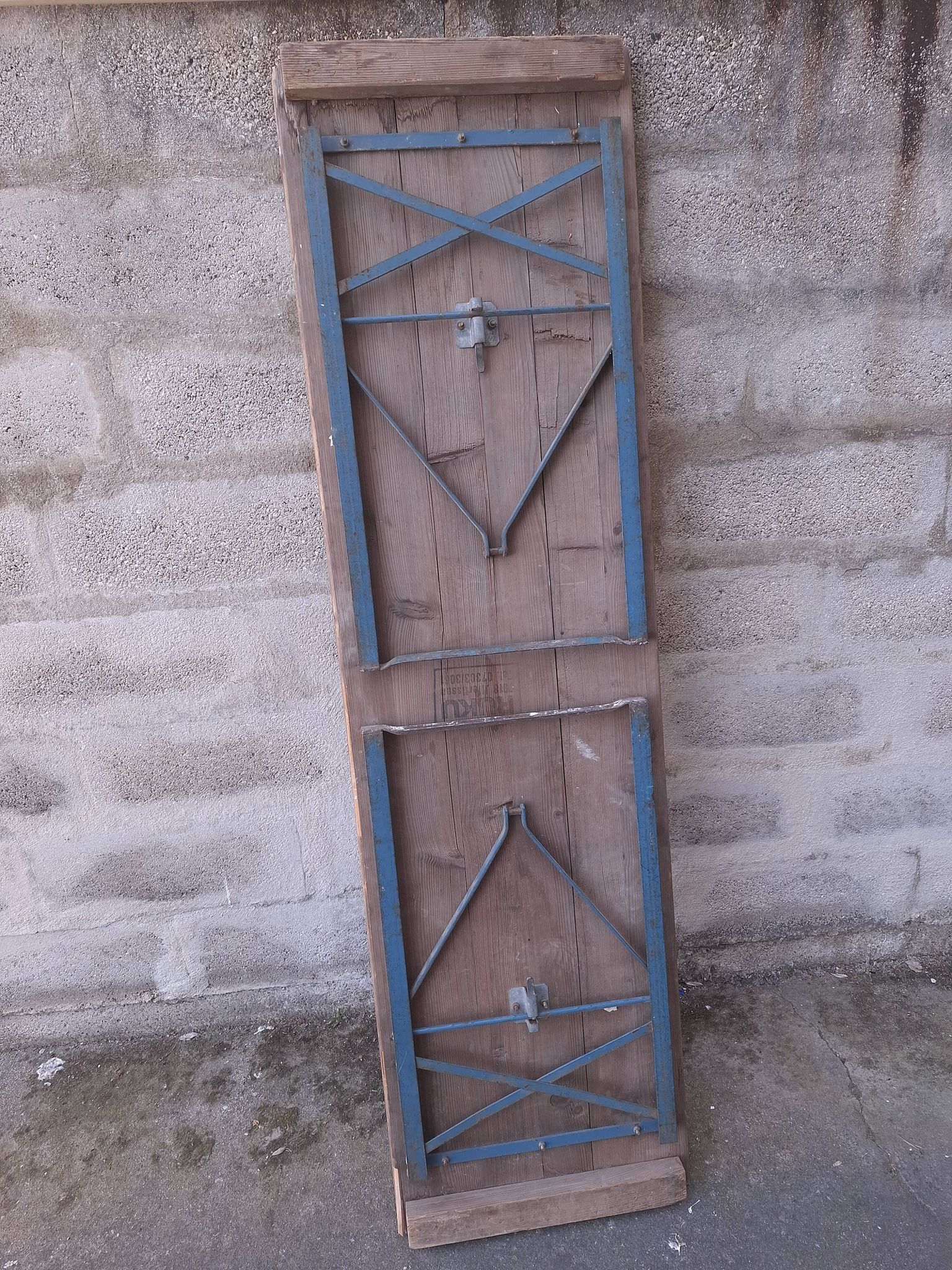 FOLDING BREWER'S TABLE