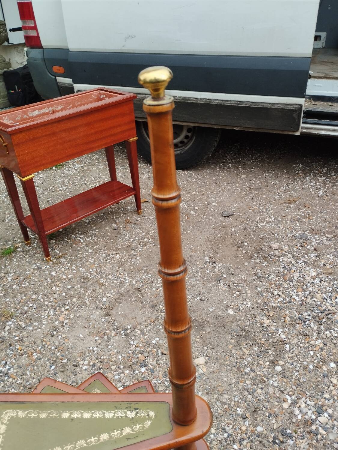Escalier de bibliothèque ancien