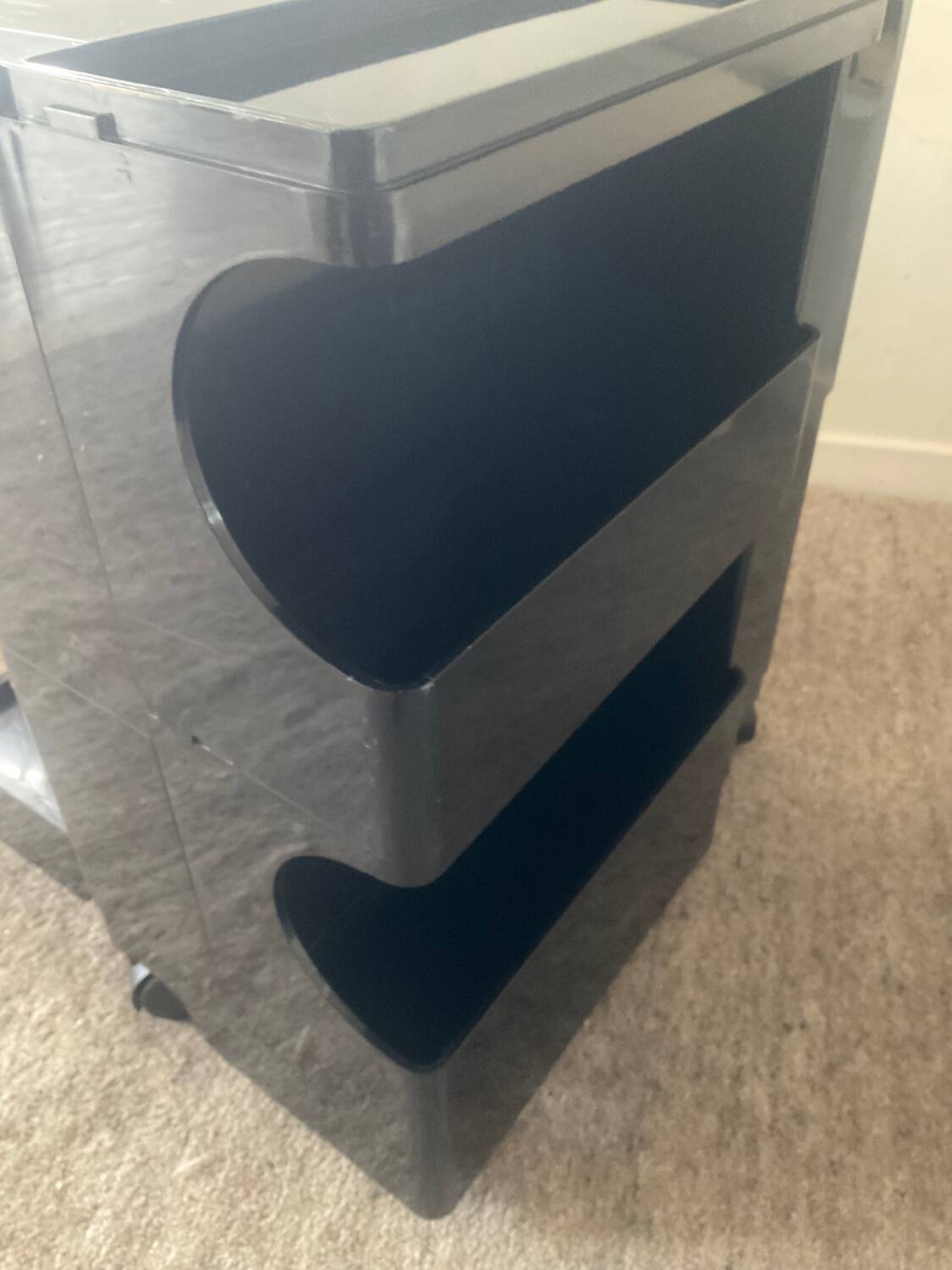 “Boby” serving trolley by Joe Colombo