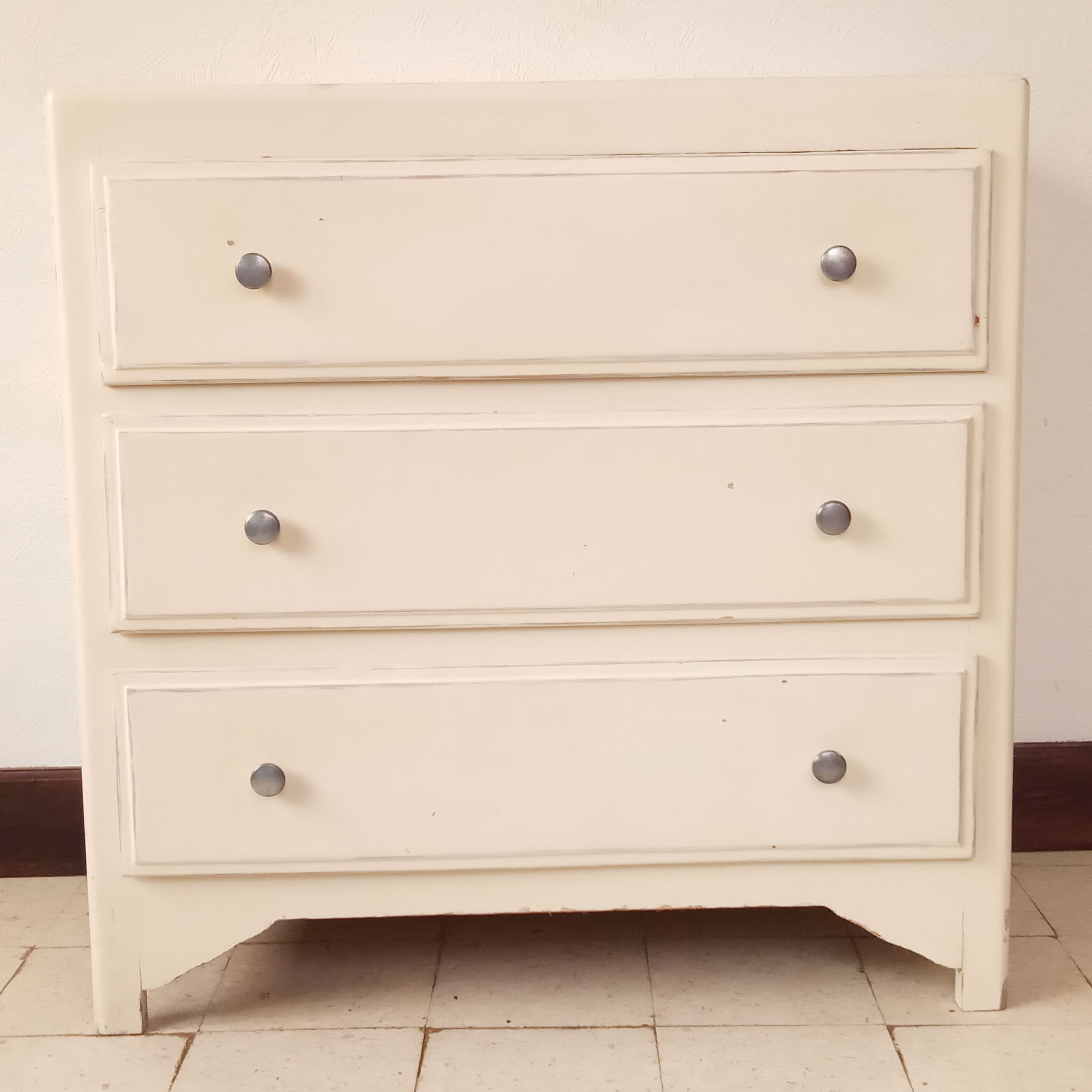 White chest of drawers 50s