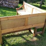 Corner bench