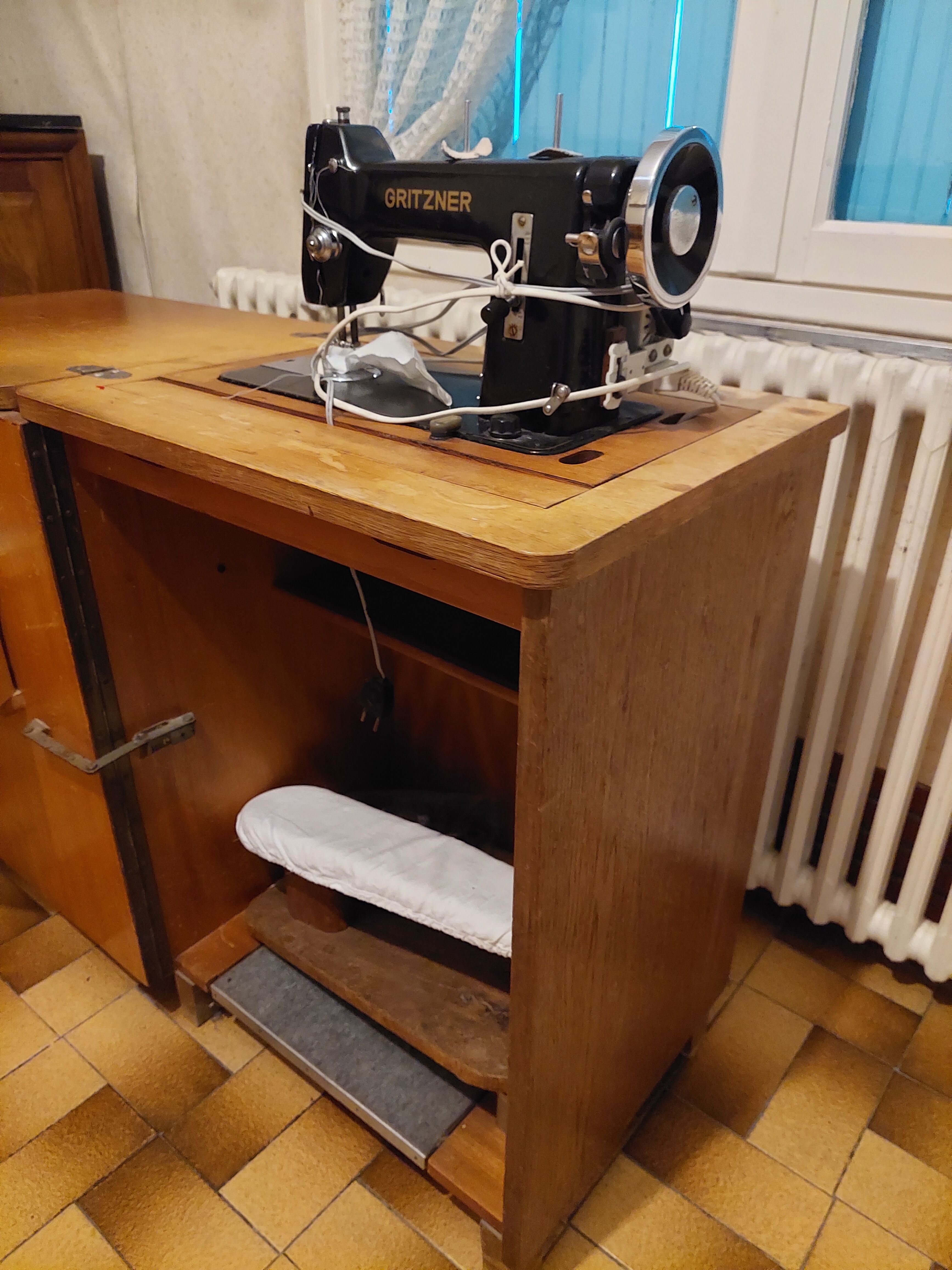 Gritzner sewing machine