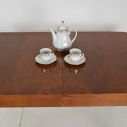 Table à manger extensible Art déco, conçue par Jindrich Halabala, années 1940.