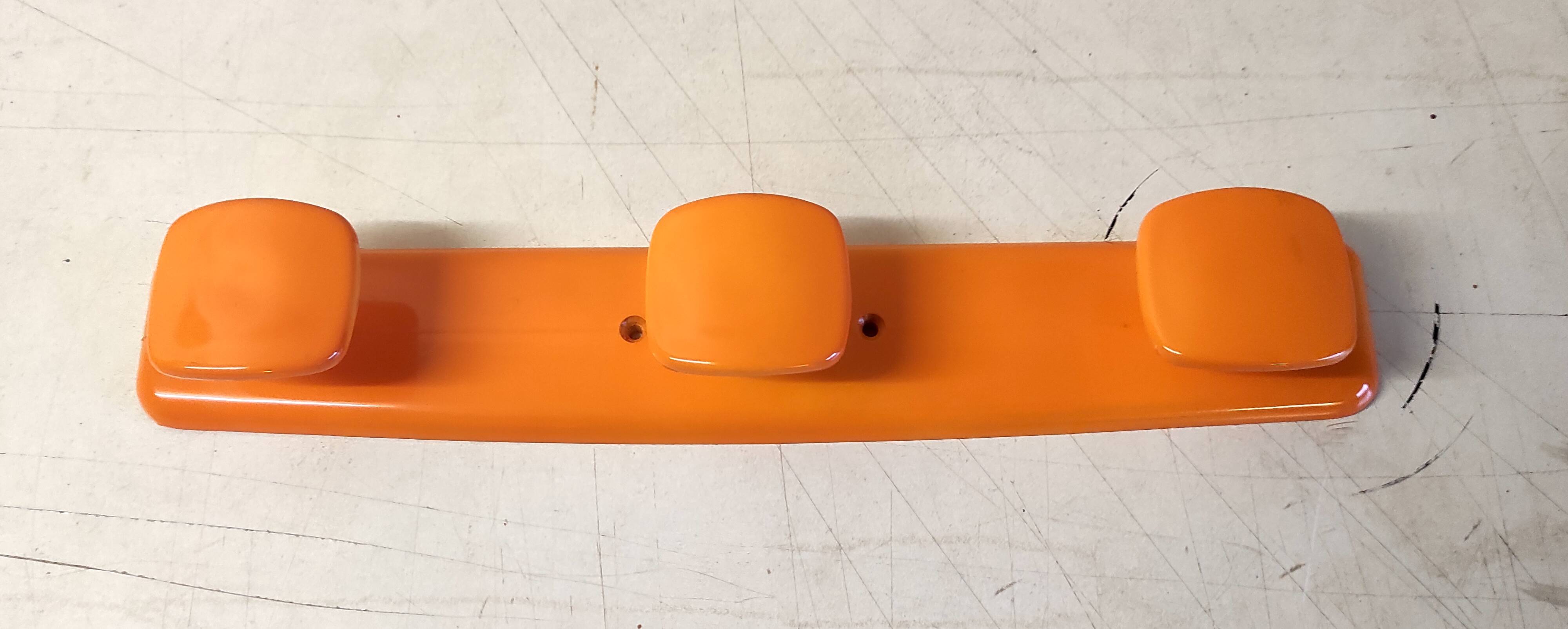 Syla vintage orange coat rack - 1970s