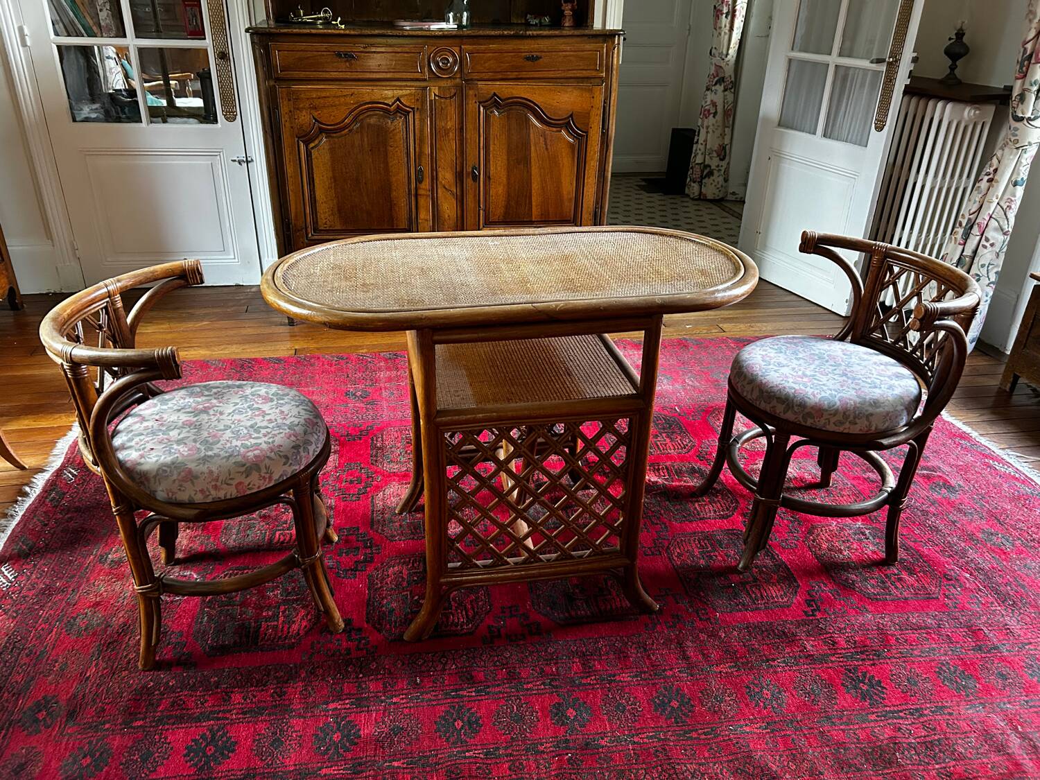 Vintage rattan table and chairs 1970