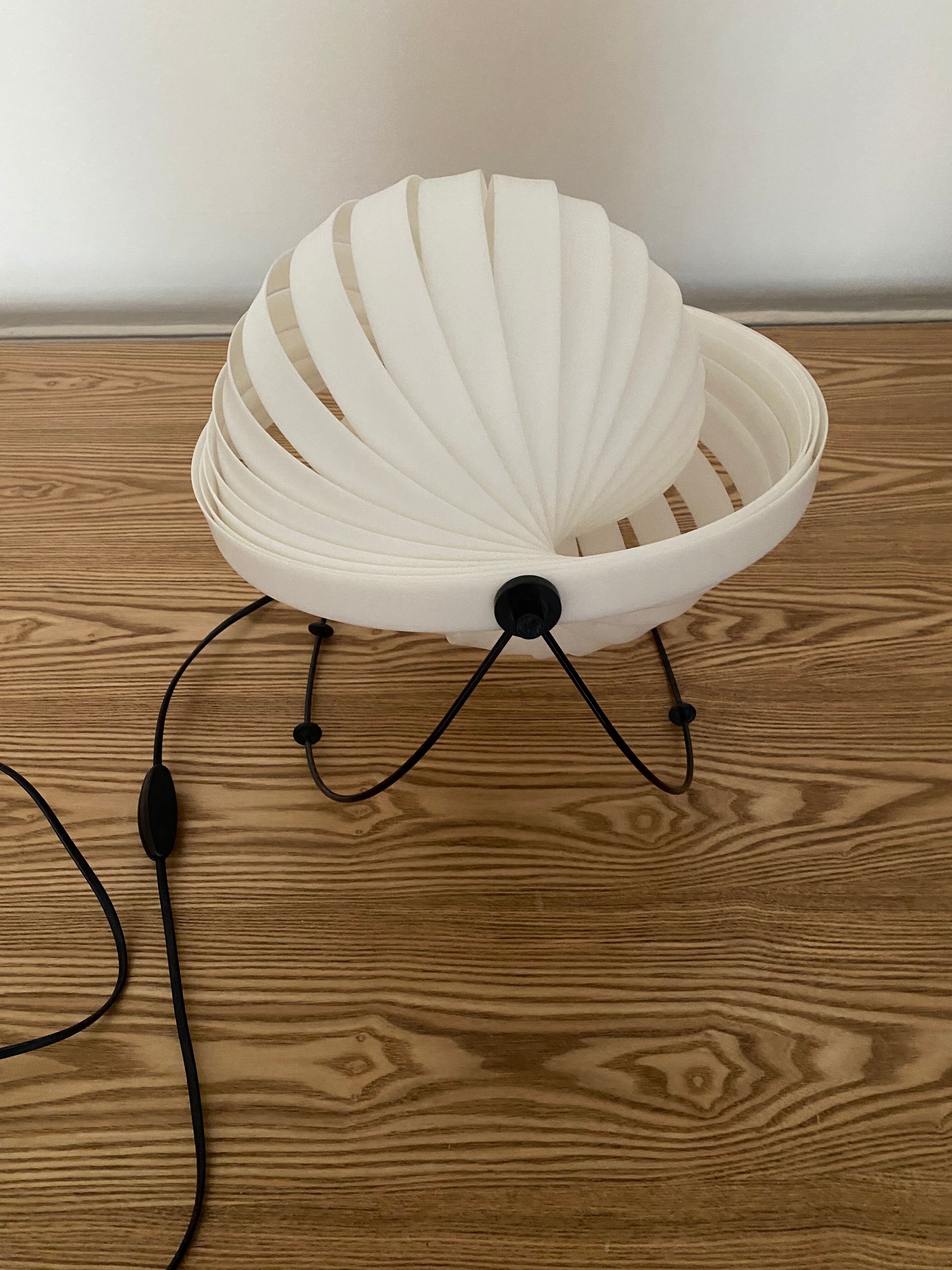 White lamp type book