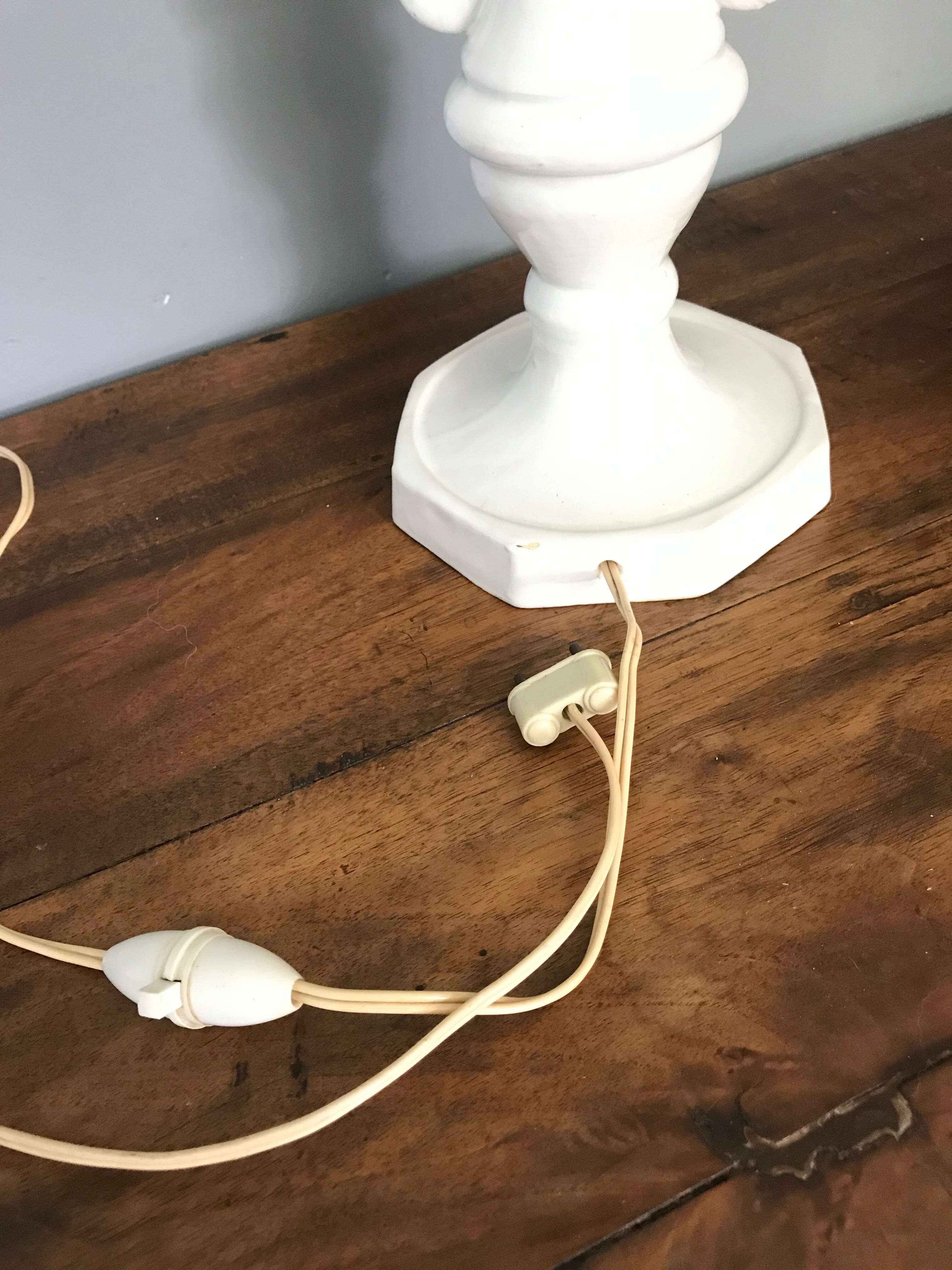 Enamelled ceramic lamp