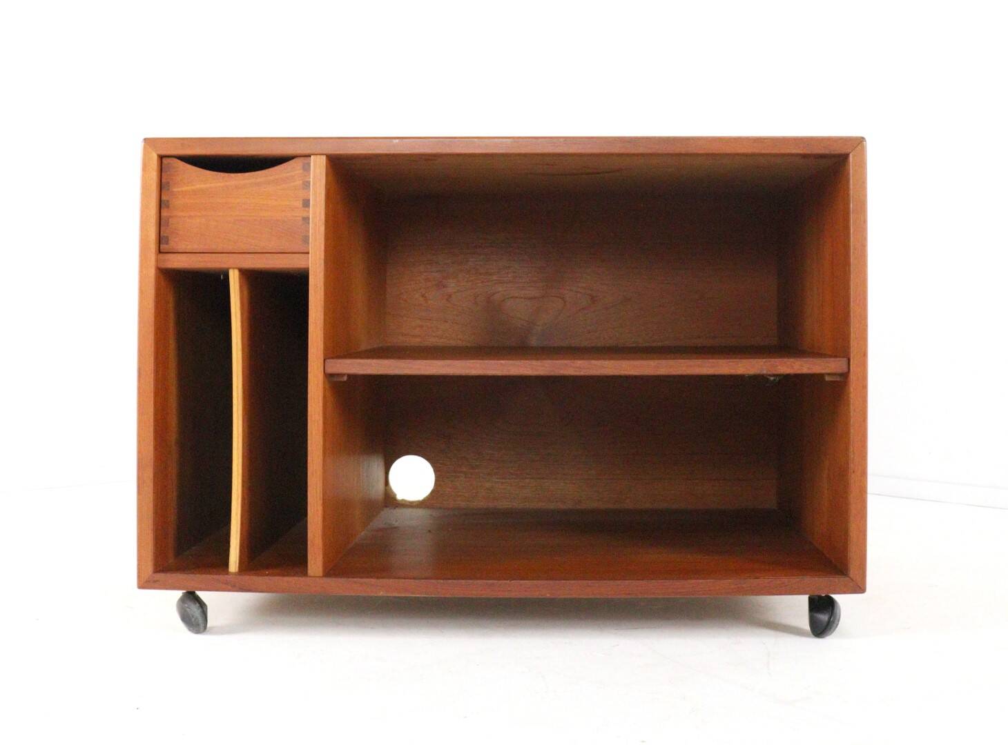 Vintage Dyrlund teak audio cabinet 'Glämmel'