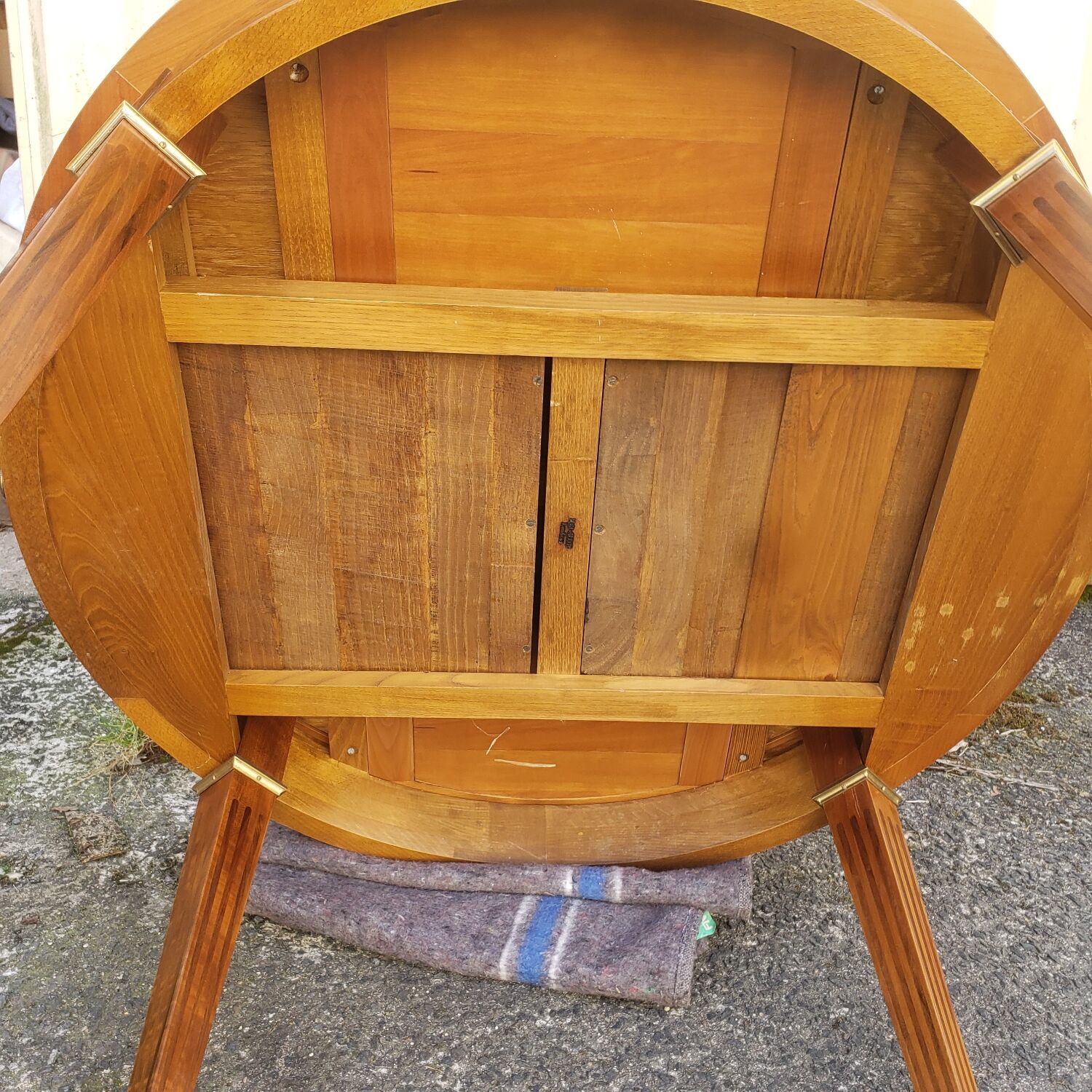 Hot water bottle coffee table