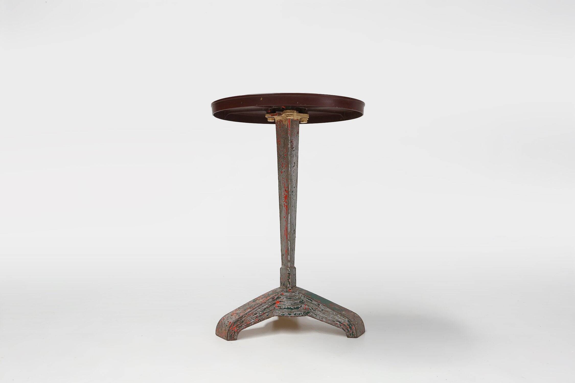 Table de bistrot avec plateau en bakélite par Louis Vuitton pour Rex, France, années 1930.
