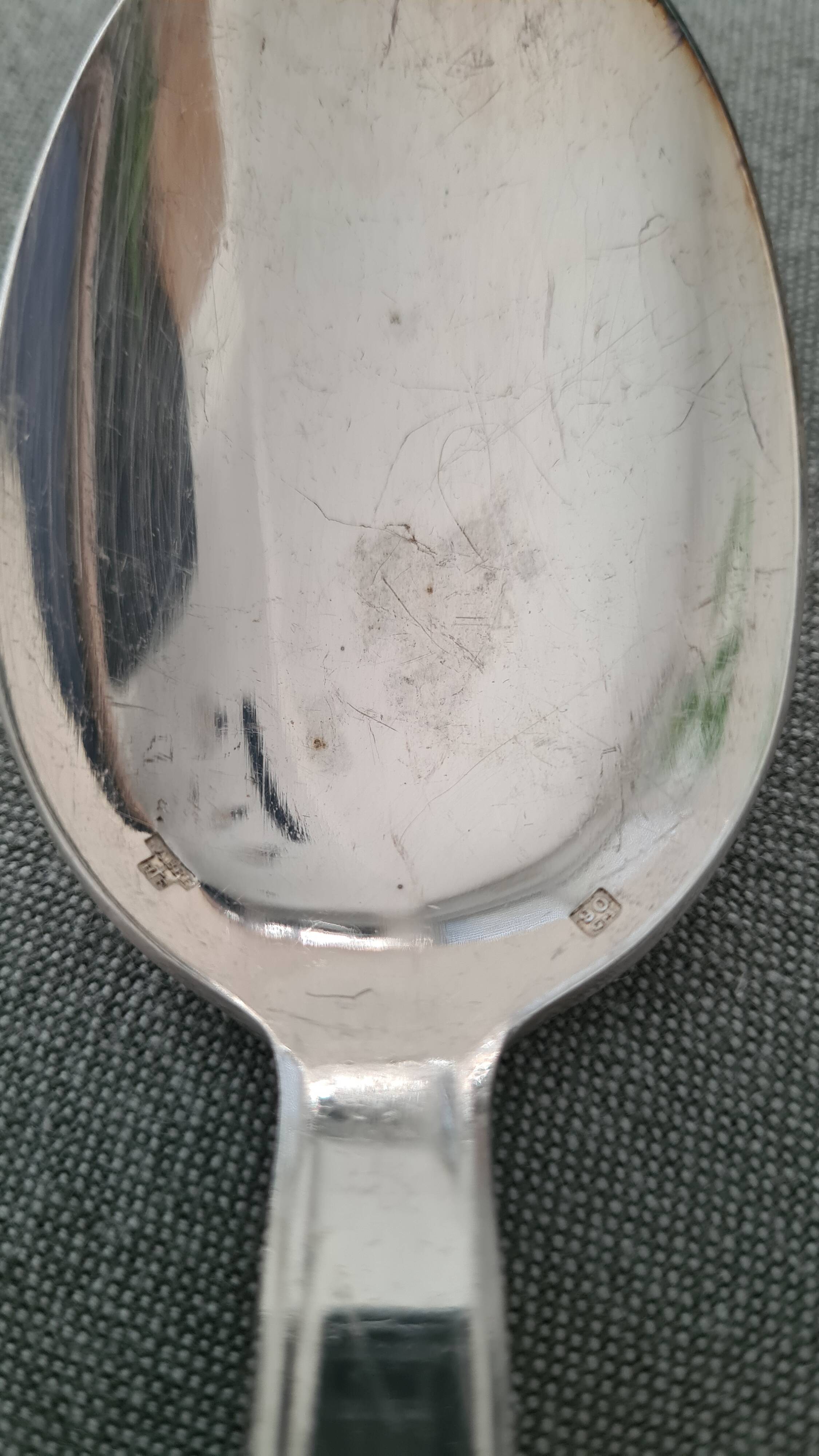 Silver metal cutlery