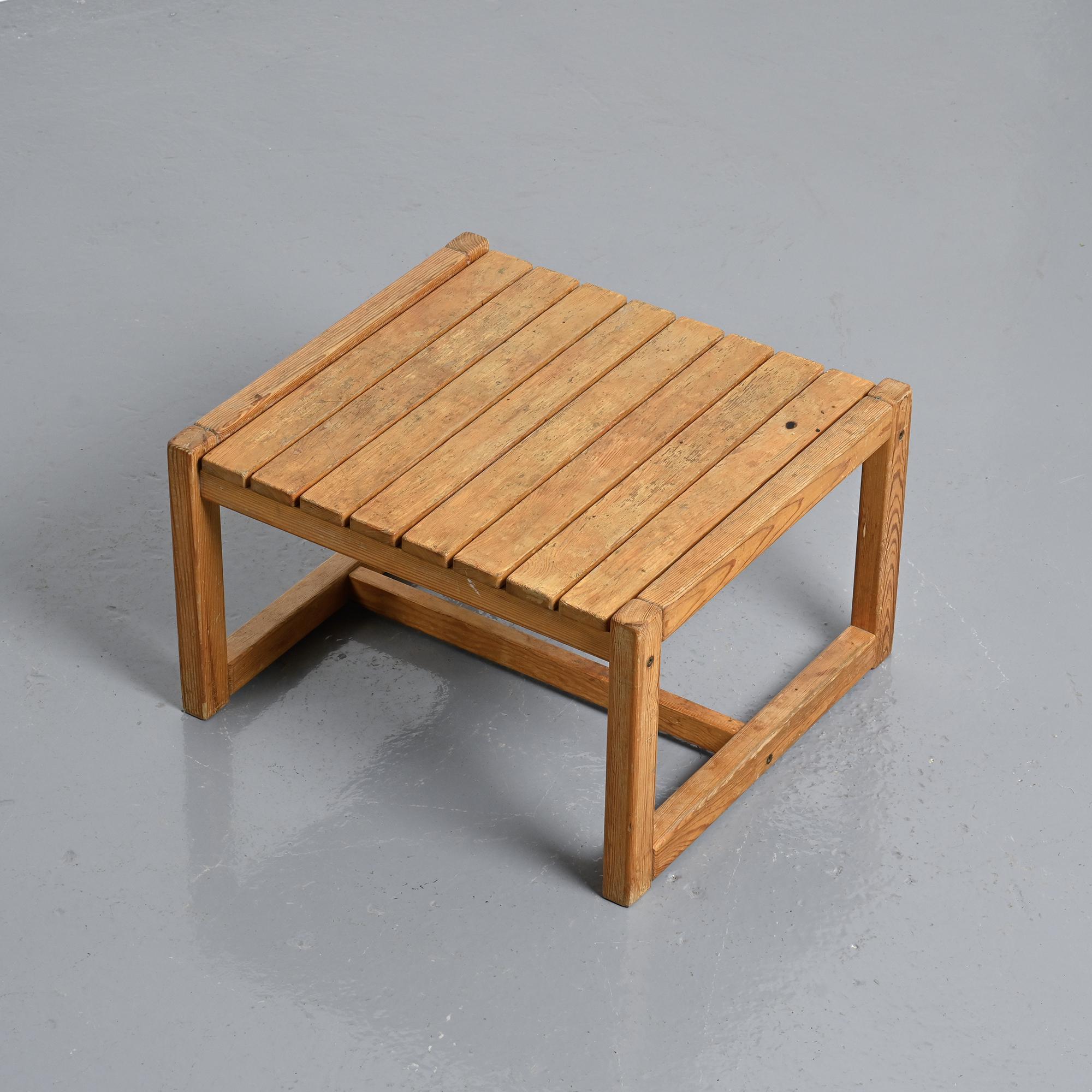 Mountain coffee table in solid pine, France, around 1970.