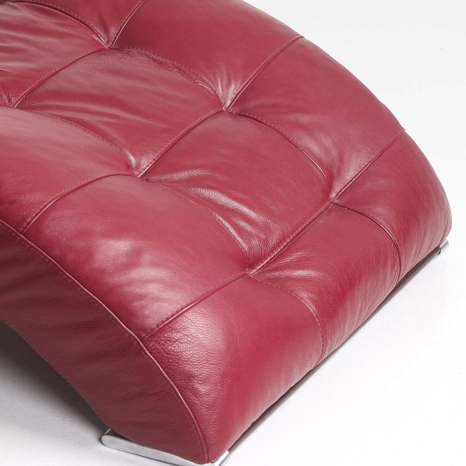 Italian leather chaise longue by Contempo