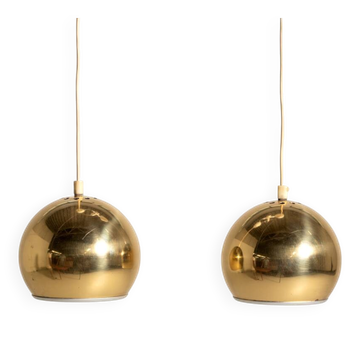 Paire de lampes suspendues suédoises, années 1960/70.