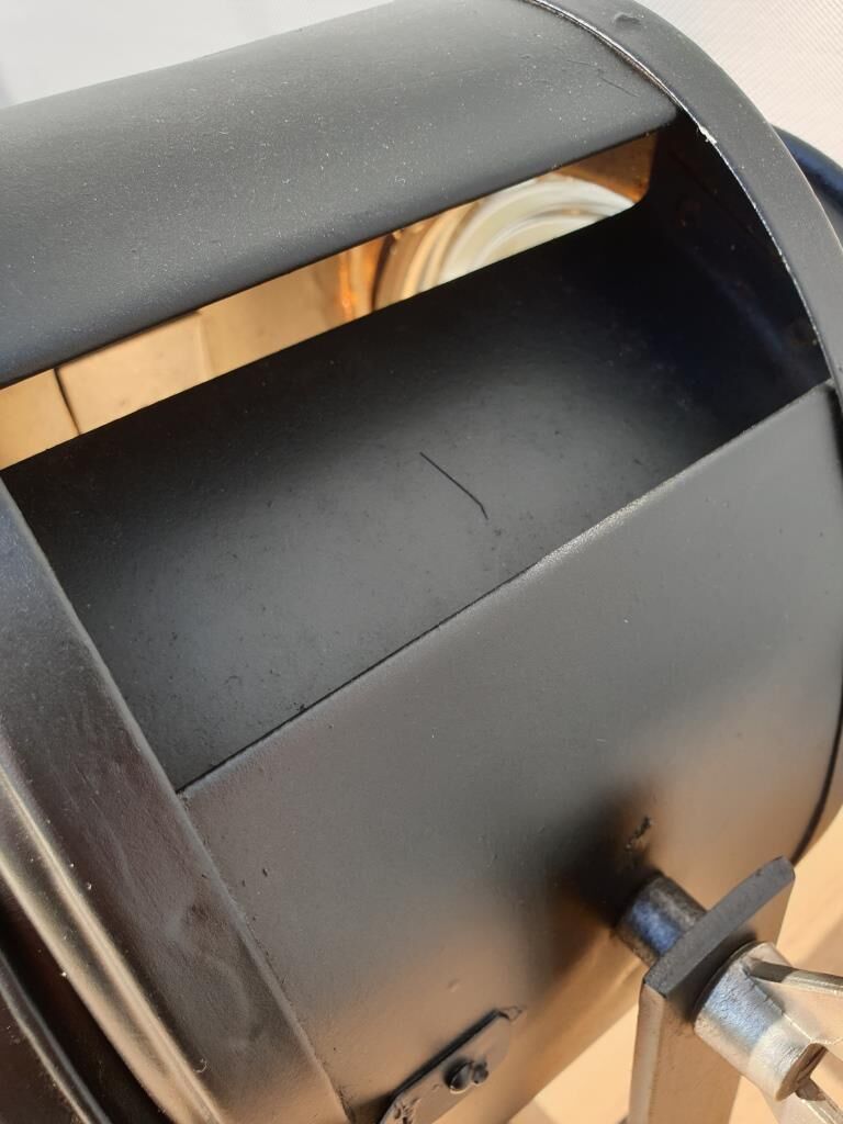 Black Cremer projector with wooden handle and pursuit