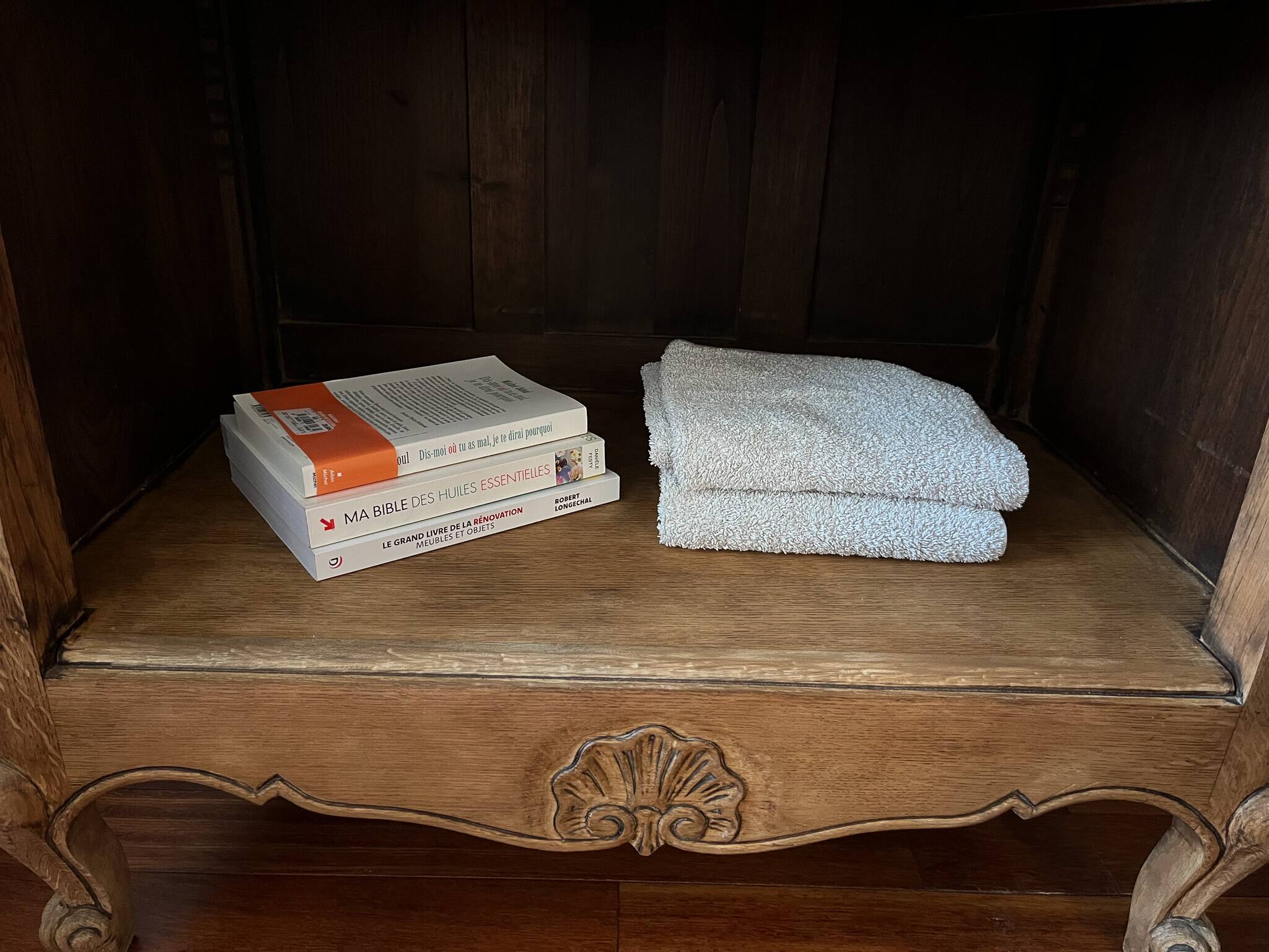 Old solid wood hosiery