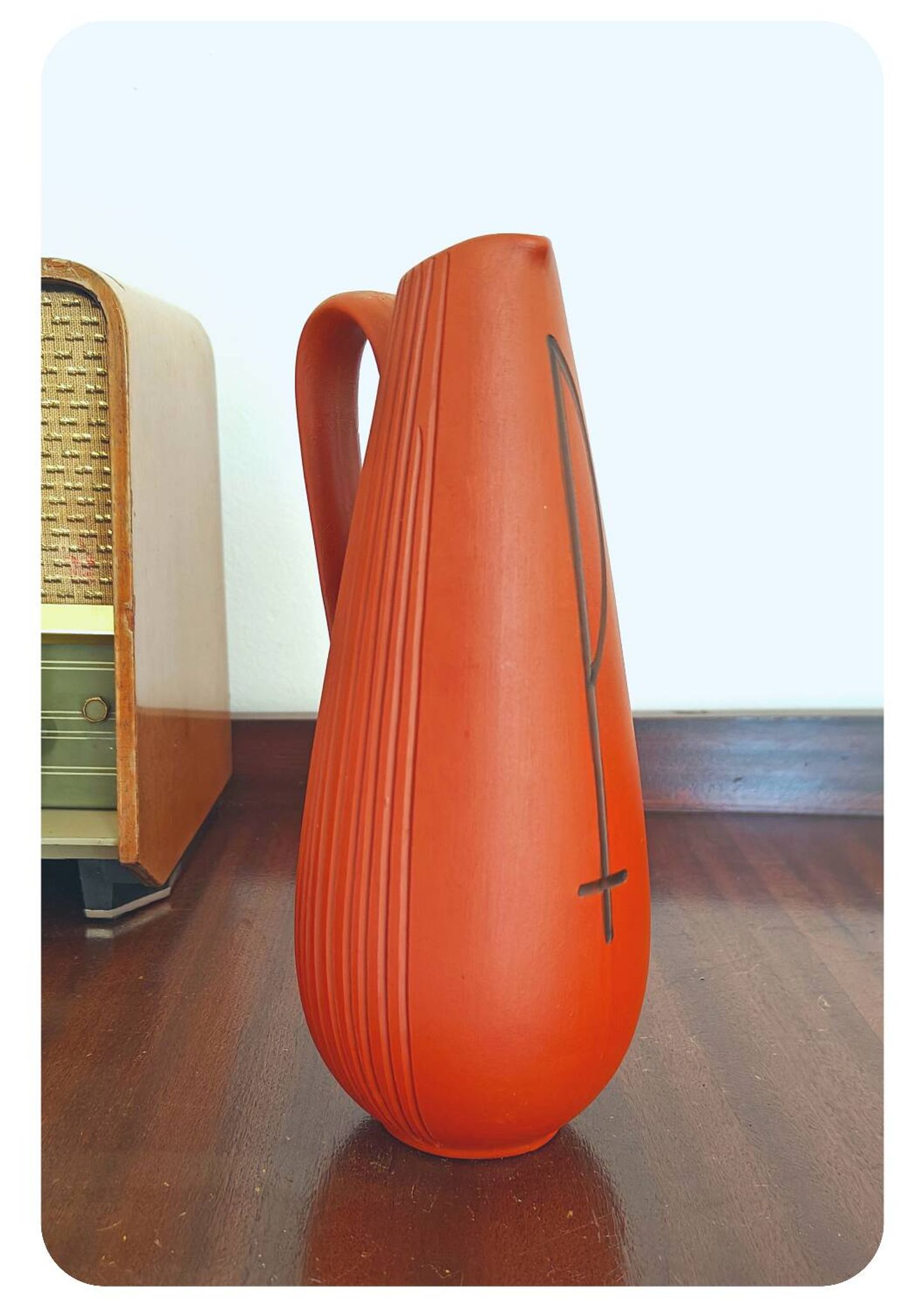 Carafe en terre cuite des années 1970