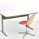Small Action office desk by George Nelson for Mobilier international