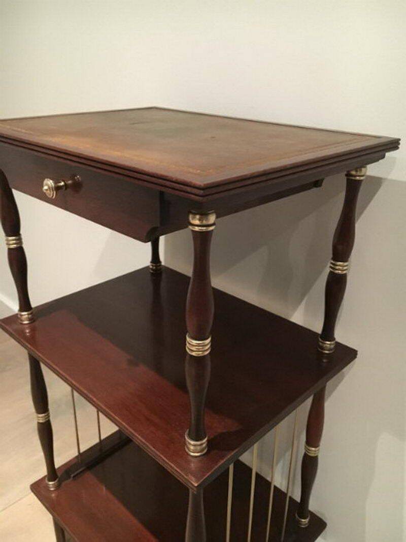 Table d'appoint en acajou, cuir et laiton