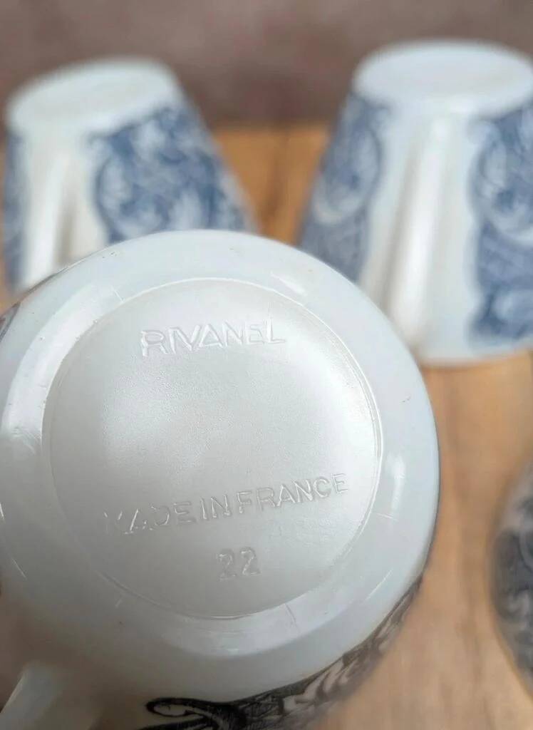 Set of 5 vintage Rivanel mugs