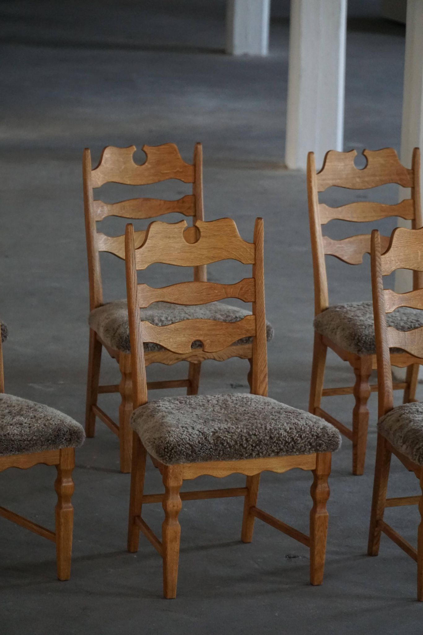 Denmark mid-century, set of 8 oak and lambswool chairs, Henning Kjærnulf, 1960s